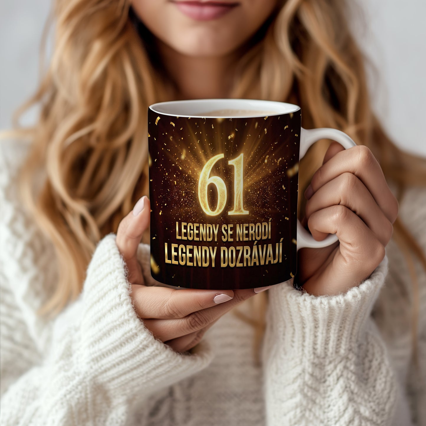 Narozeninový hrnek 61 let – LEGENDY SE NERODÍ LEGENDY DOZRÁVAJÍ