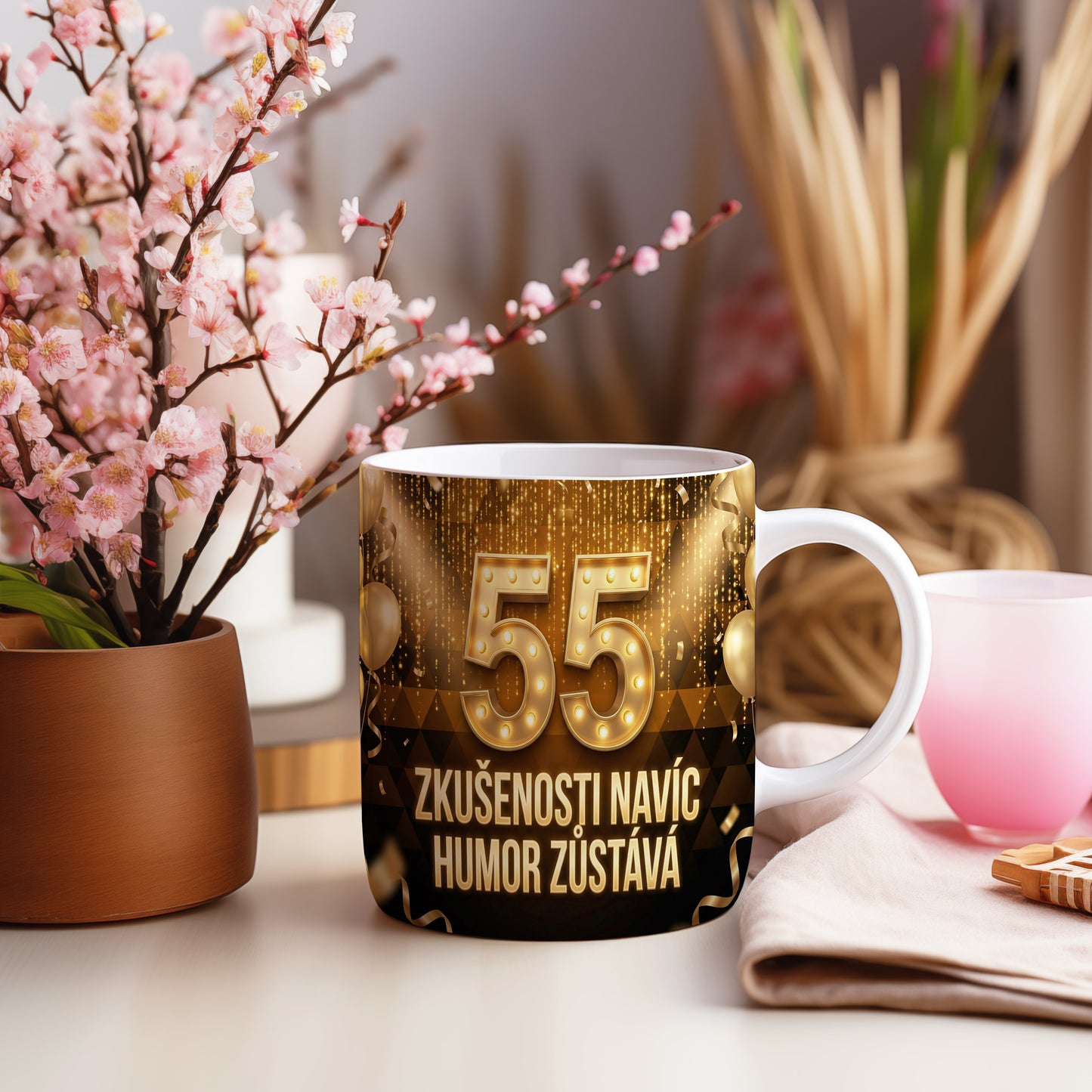 Narozeninový hrnek 55 let – ZKUŠENOSTI NAVÍC HUMOR ZŮSTÁVÁ