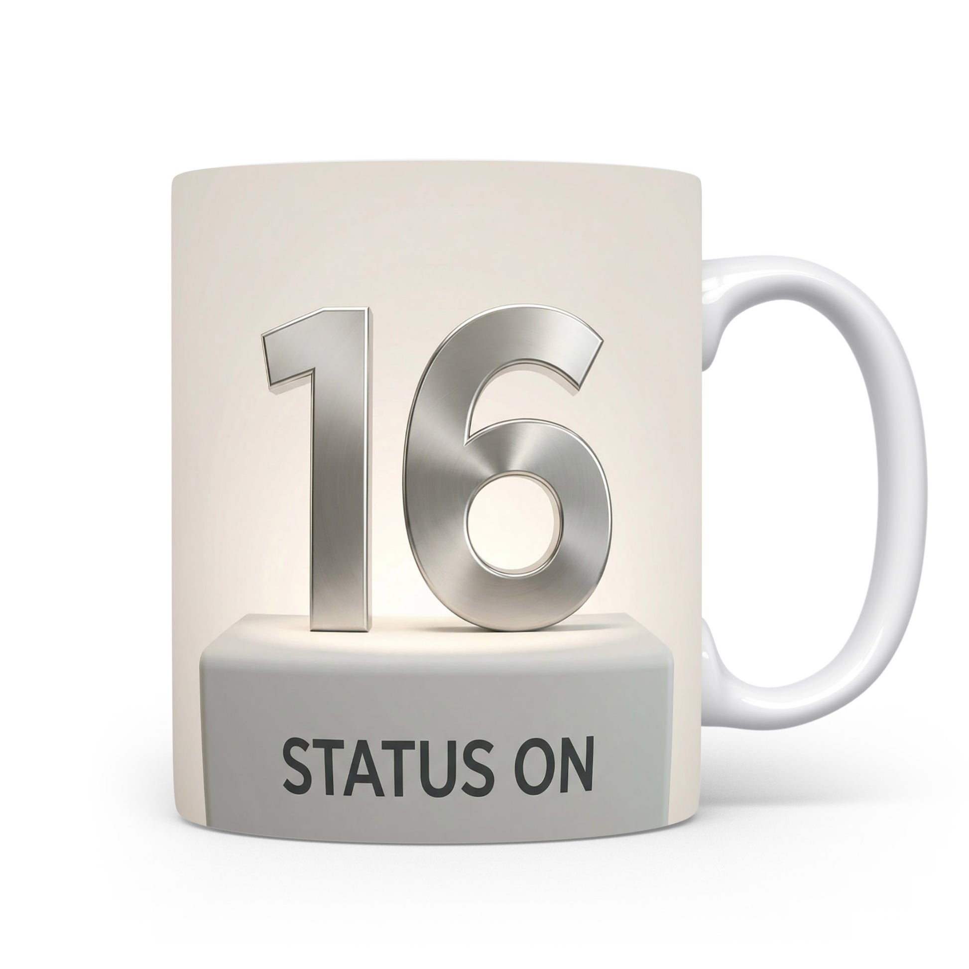 Hrnček s číslem 16 a nápisem STATUS ON