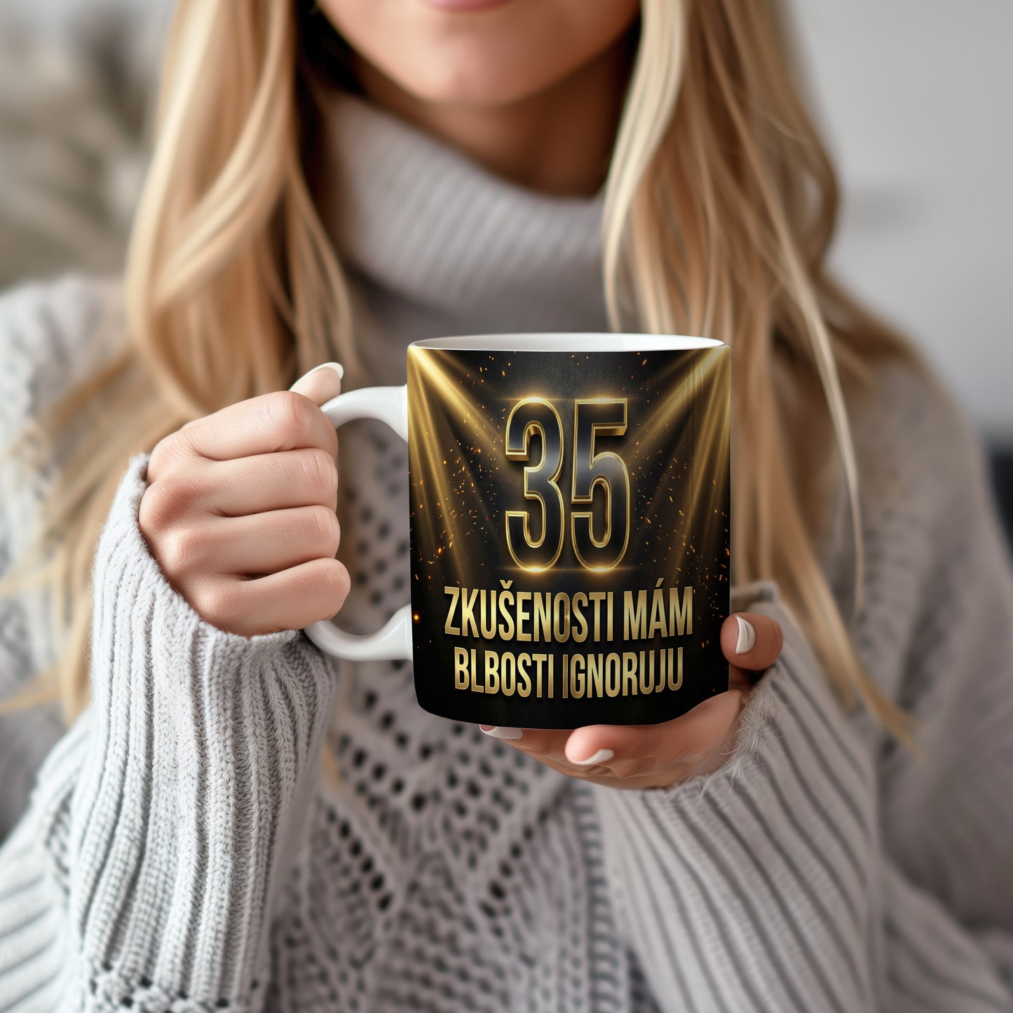 Narozeninový hrnek 35 let – ZKUŠENOSTI MÁM, BLBOSTI IGNORUJU