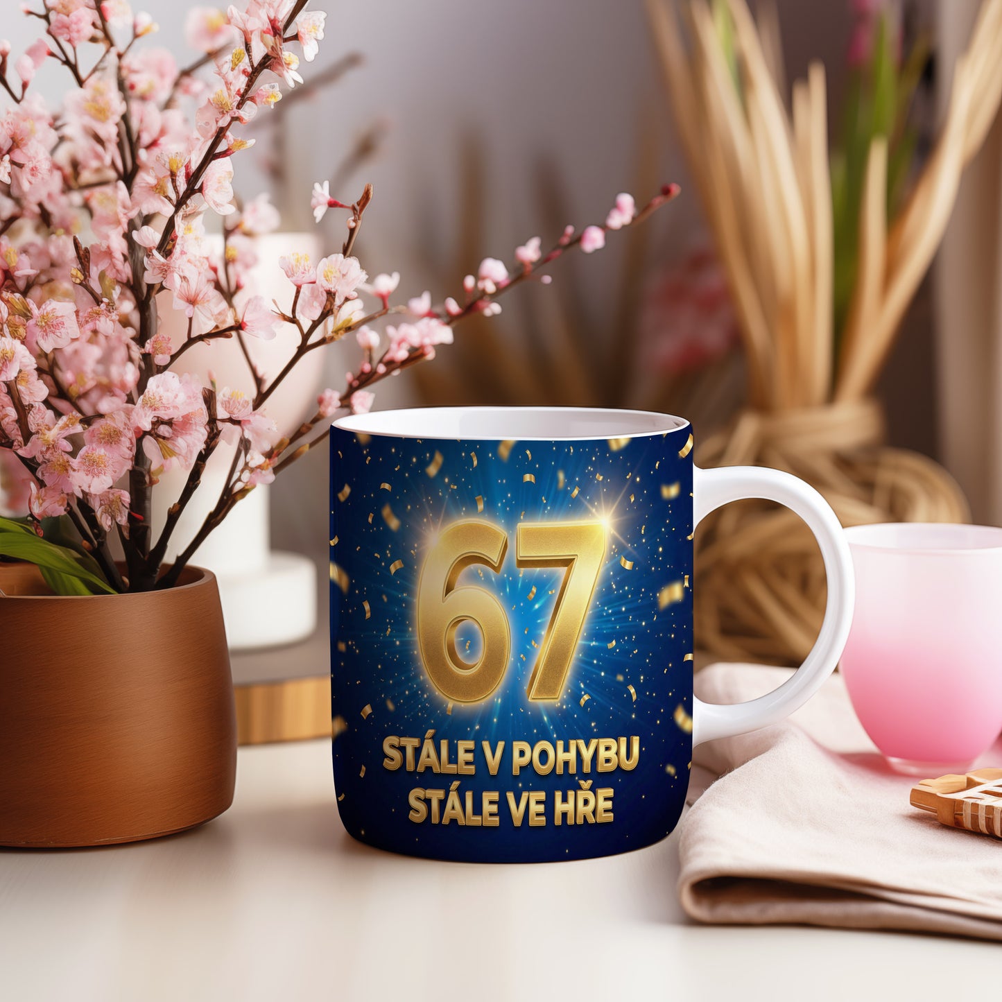Narozeninový hrnek 67 let – STÁLE V POHYBU, STÁLE VE HŘE