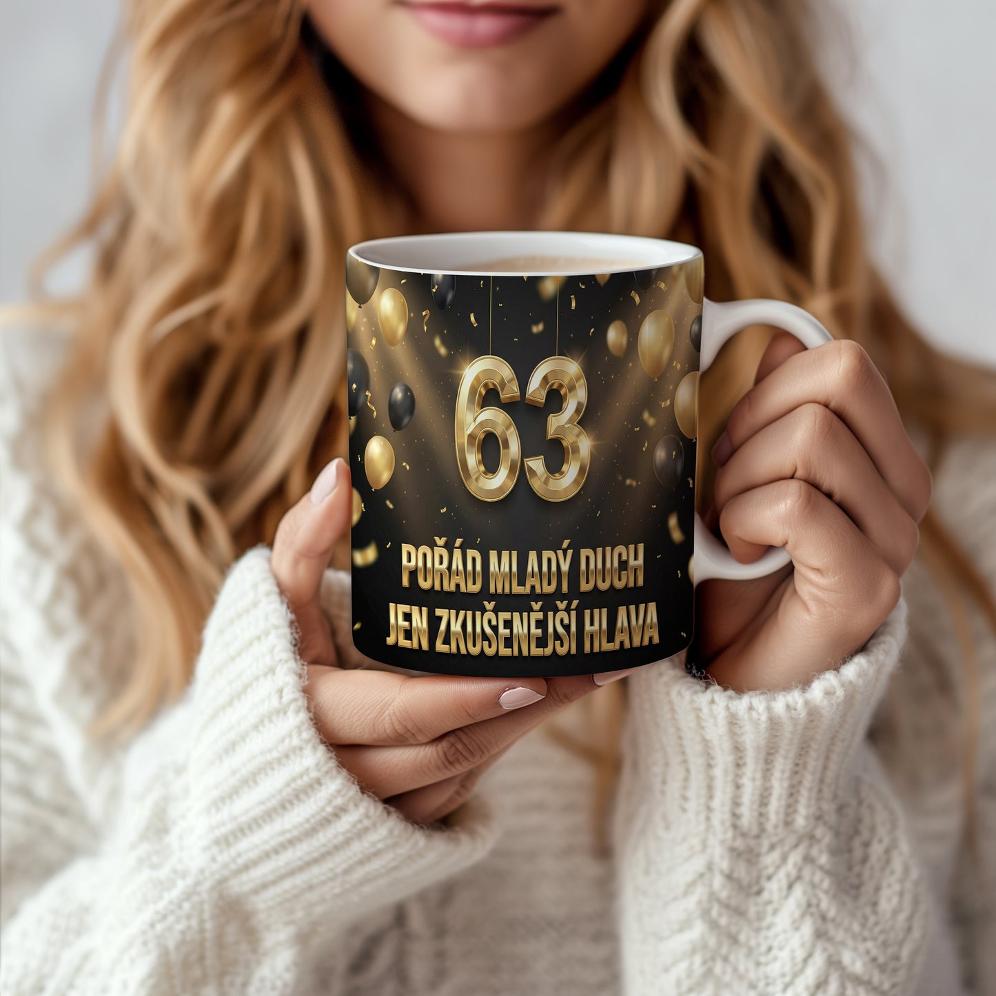 Narozeninový hrnek 63 let – POŘÁD MLADÝ DUCH JEN ZKUŠENĚJŠÍ HLAVA