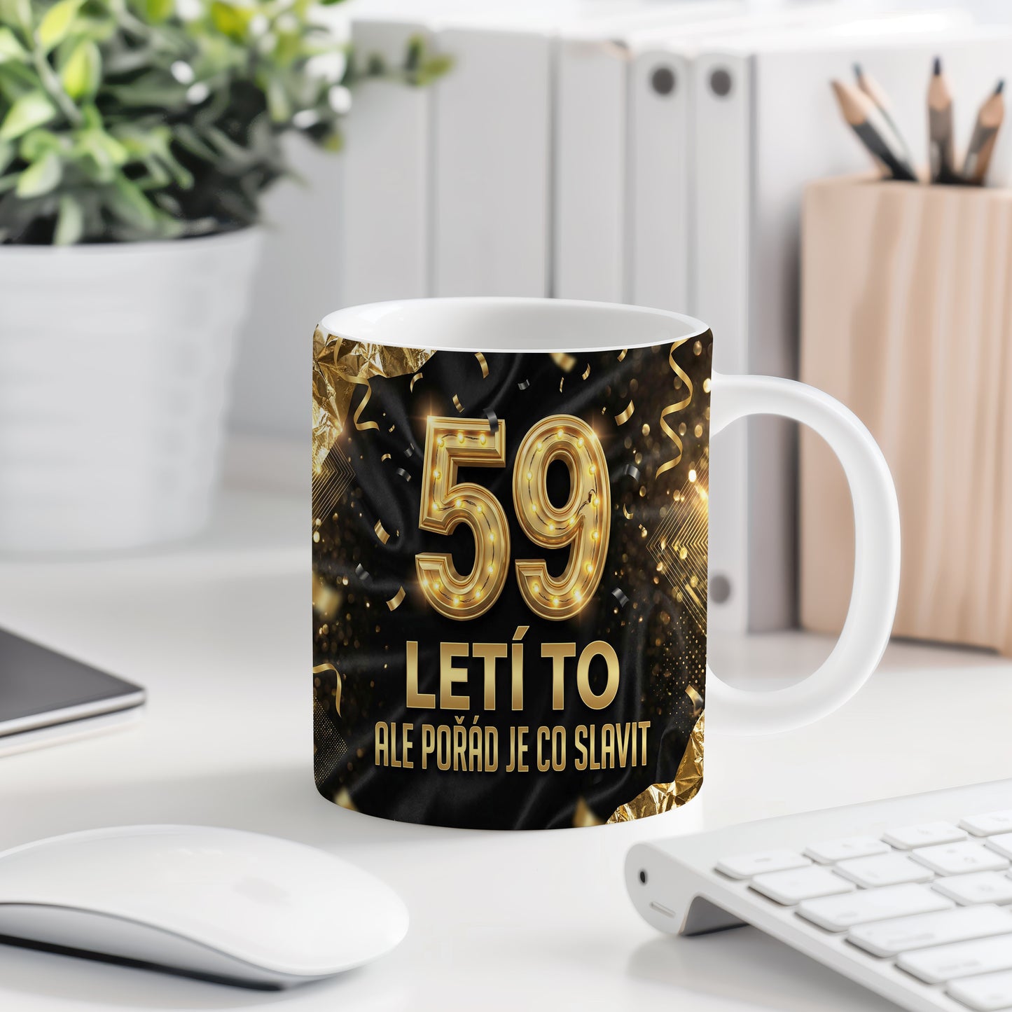 Narozeninový hrnek 59 let – LETÍ TO ALE POŘÁD JE CO SLAVIT
