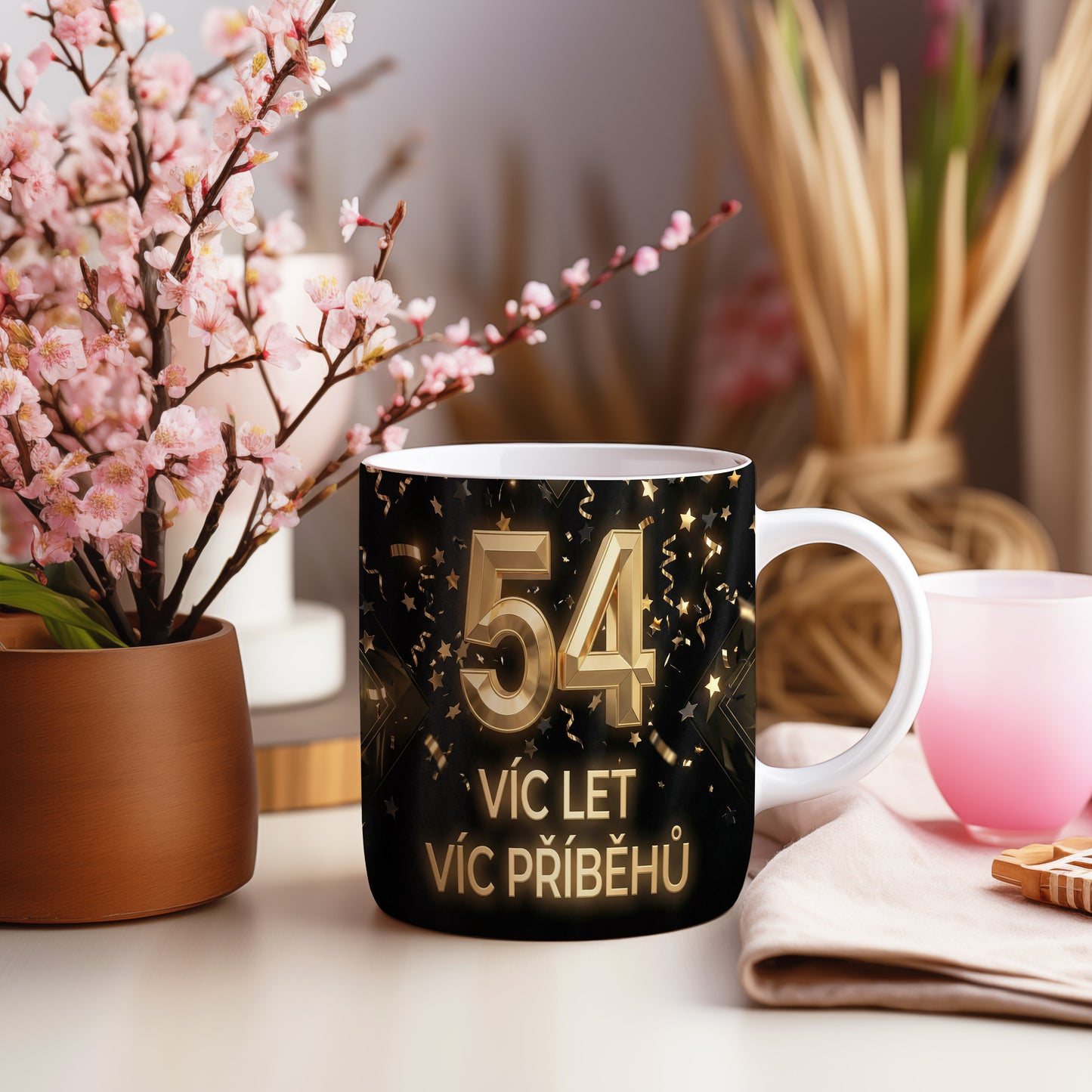 Narozeninový hrnek 54 let – VÍC LET VÍC PŘÍBĚHŮ