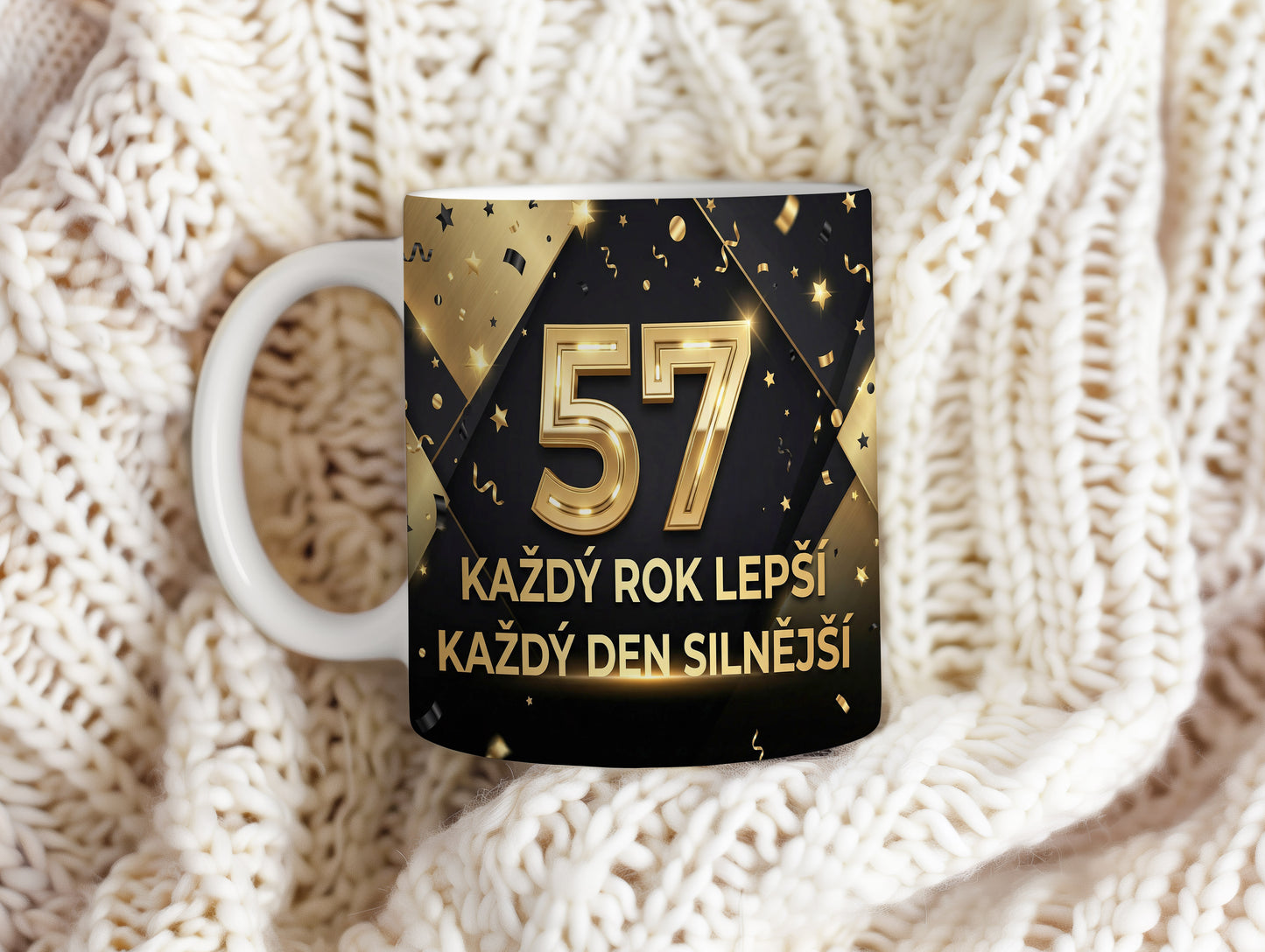 Narozeninový hrnek 57 let – KAŽDÝ ROK LEPŠÍ, KAŽDÝ DEN SILNĚJŠÍ