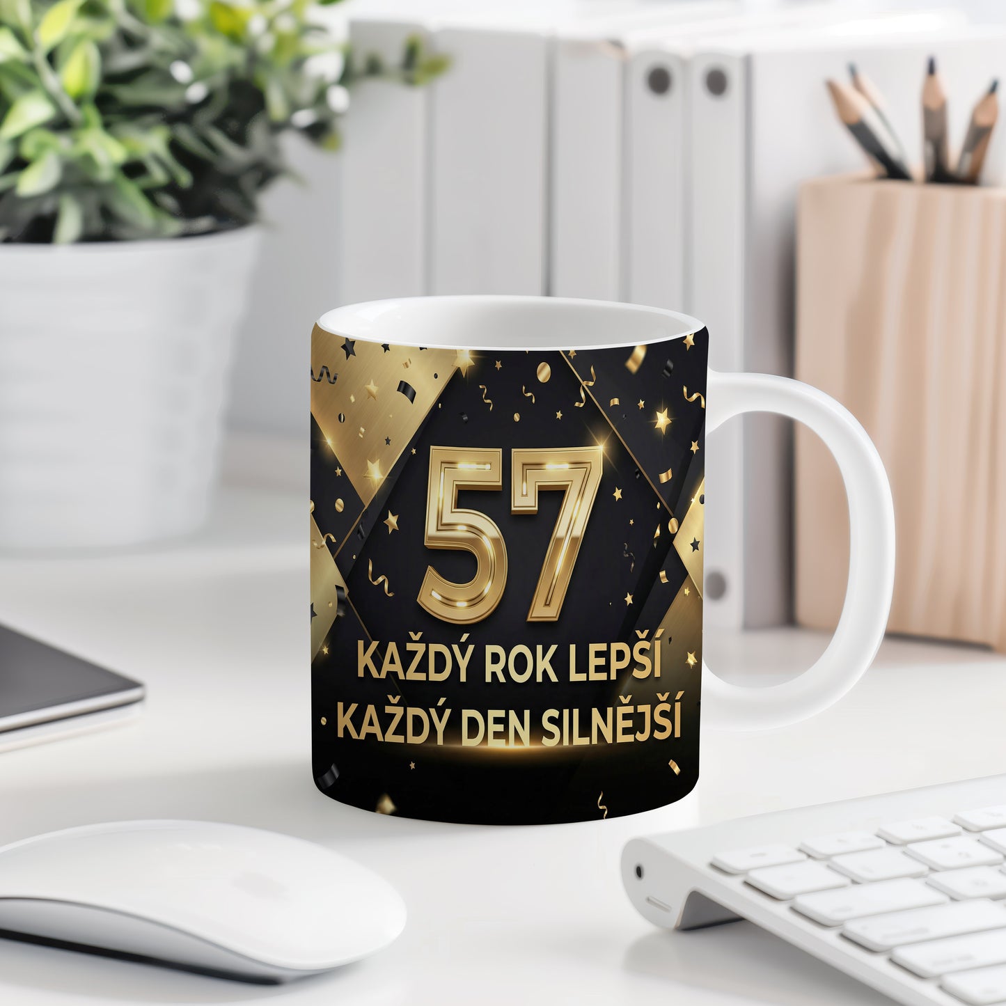 Narozeninový hrnek 57 let – KAŽDÝ ROK LEPŠÍ, KAŽDÝ DEN SILNĚJŠÍ