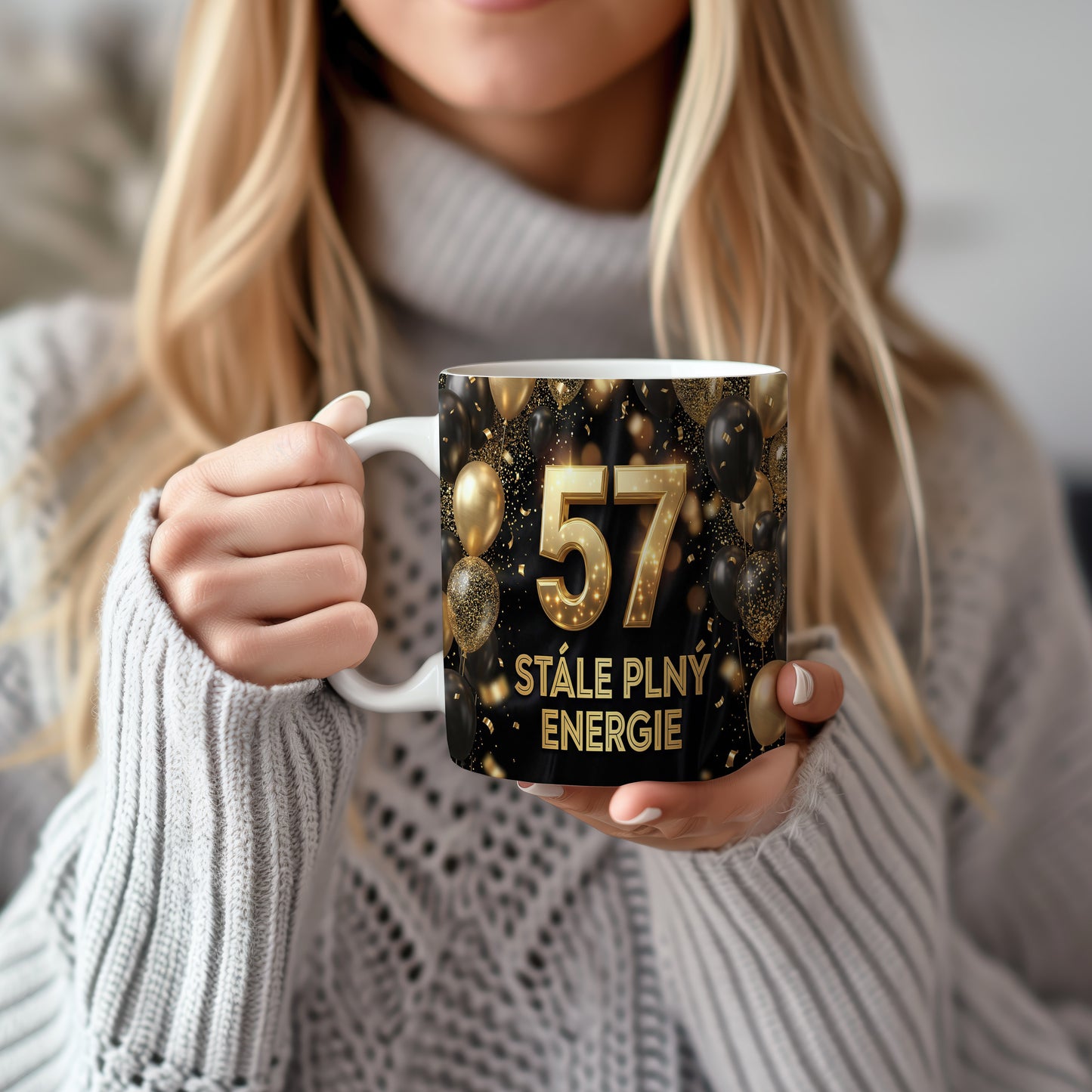 Narozeninový hrnek 57 let – STÁLE PLNÝ ENERGIE
