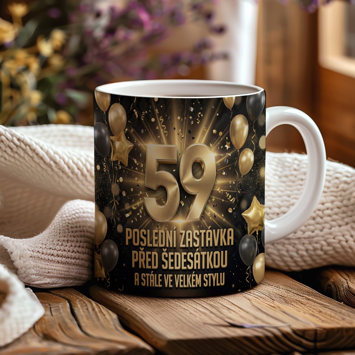 Narozeninový hrnek 59 let – POSLEDNÍ ZASTÁVKA PŘED ŠEDESÁTKOU A STÁLE VE VELKÉM STYLU