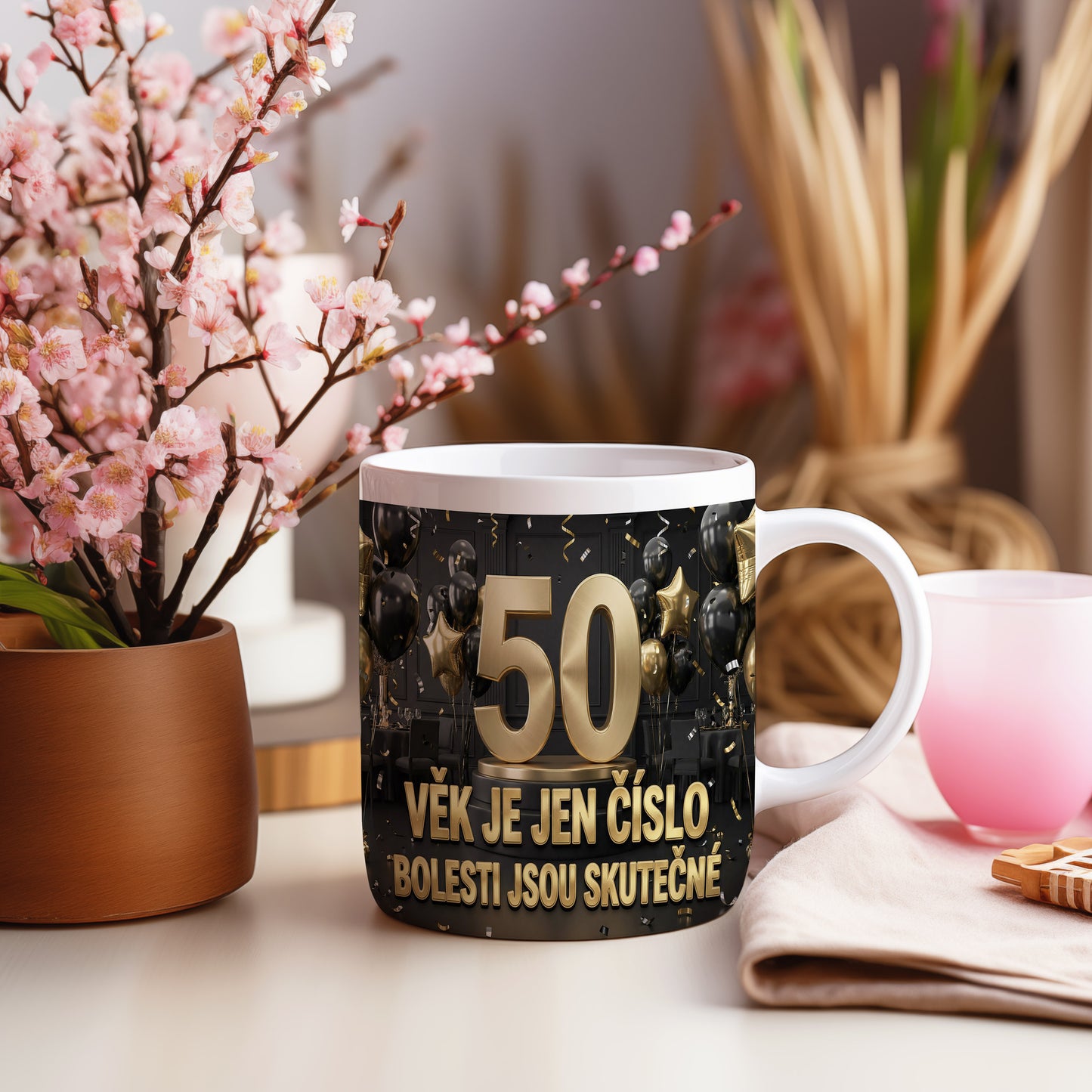 Narozeninový hrnek 50 let – VĚK JE JEN ČÍSLO, BOLESTI JSOU SKUTEČNÉ