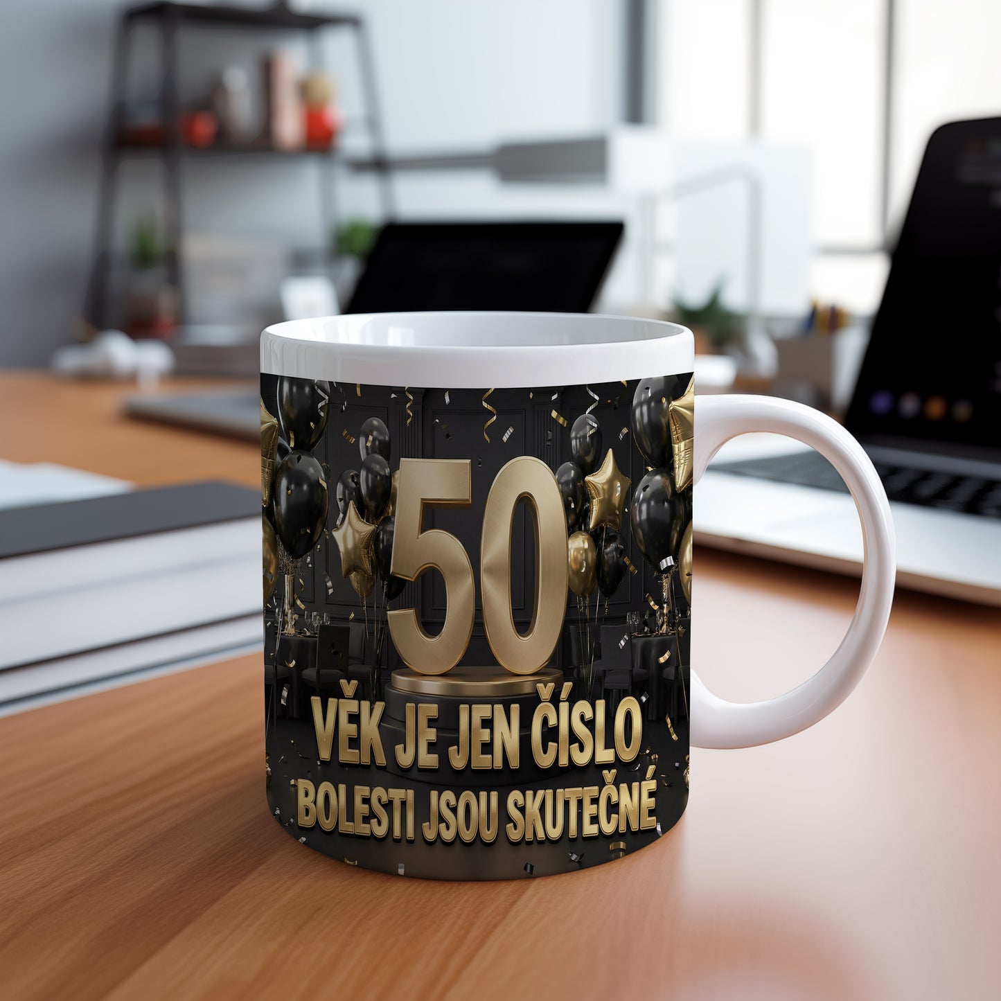 Narozeninový hrnek 50 let – VĚK JE JEN ČÍSLO, BOLESTI JSOU SKUTEČNÉ
