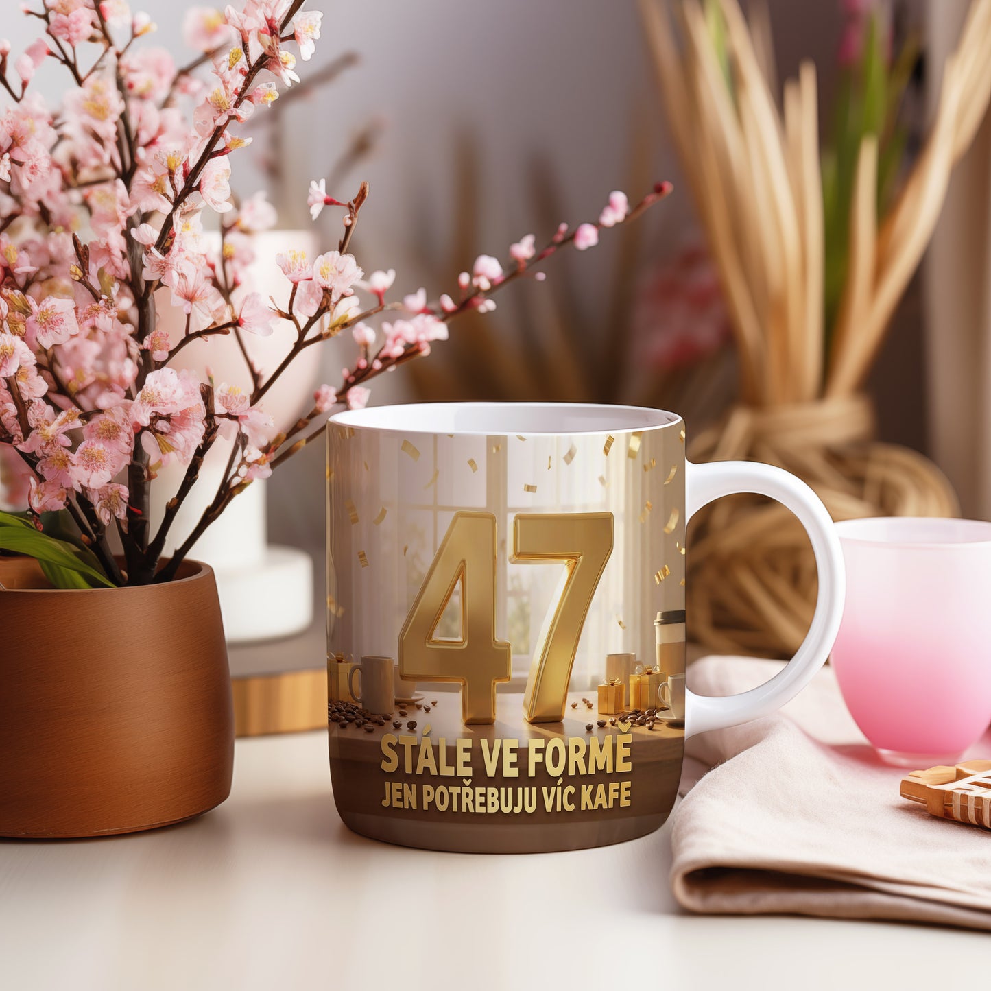Narozeninový hrnek 47 let – STÁLE VE FORMĚ JEN POTŘEBUJU VÍC KAFE