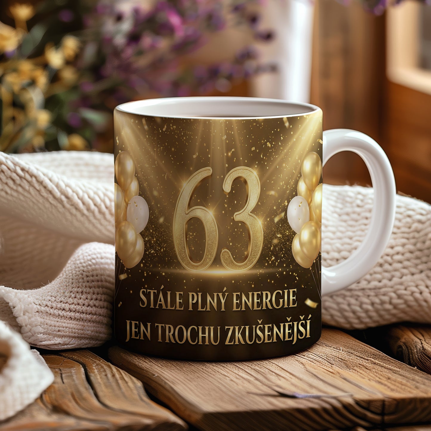 Narozeninový hrnek 63 let – STÁLE PLNÝ ENERGIE, JEN TROCHU ZKUŠENĚJŠÍ