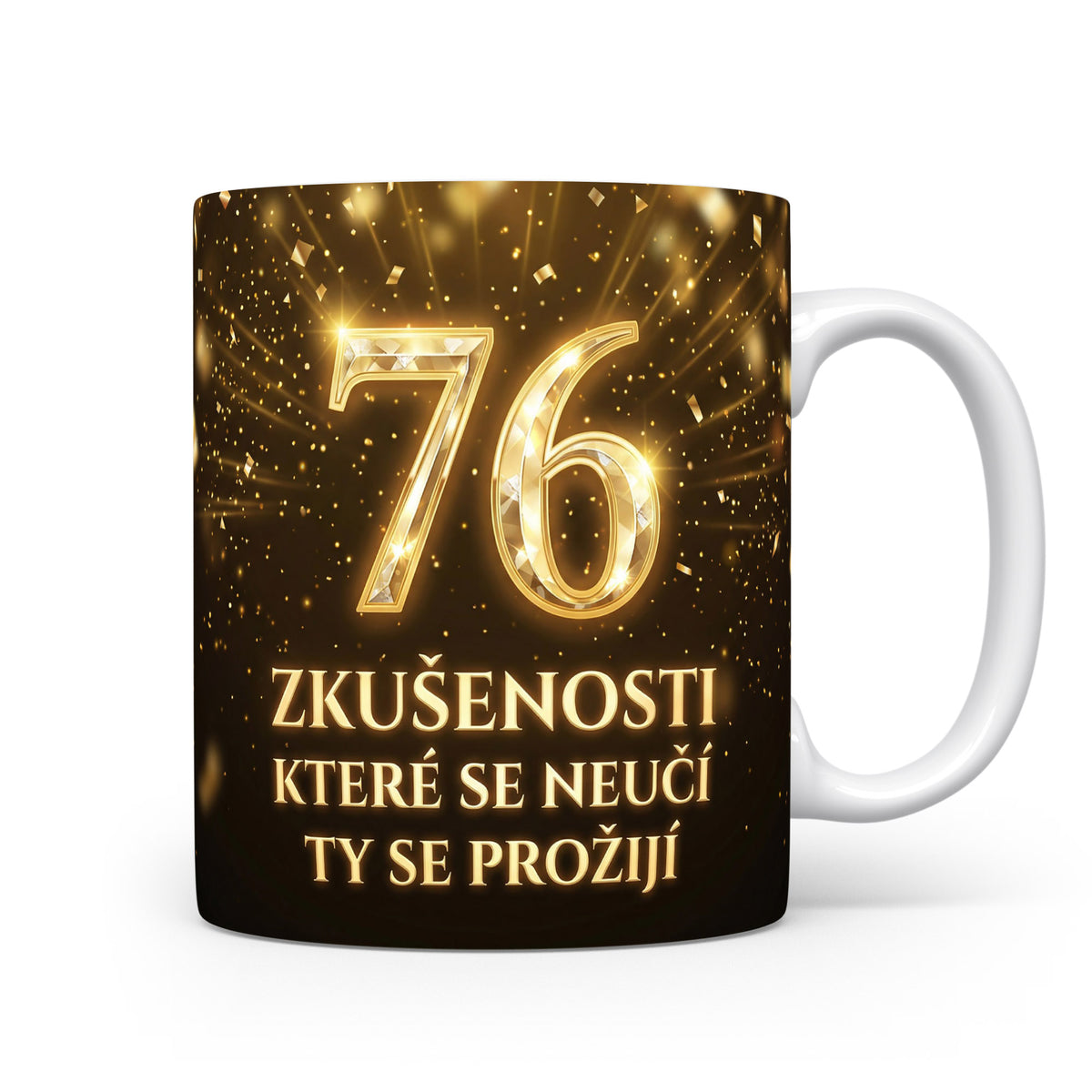 Hnědý hrnek s číslem 76 a sloganem