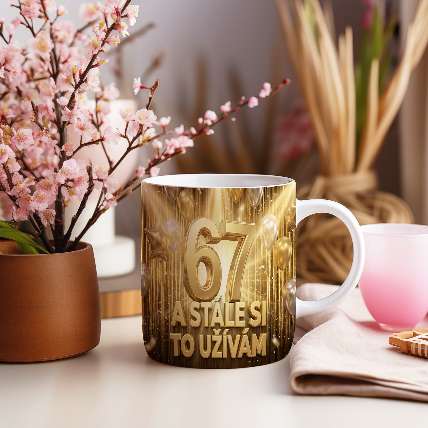 Narozeninový hrnek 67 let – A STÁLE SI TO UŽÍVÁM
