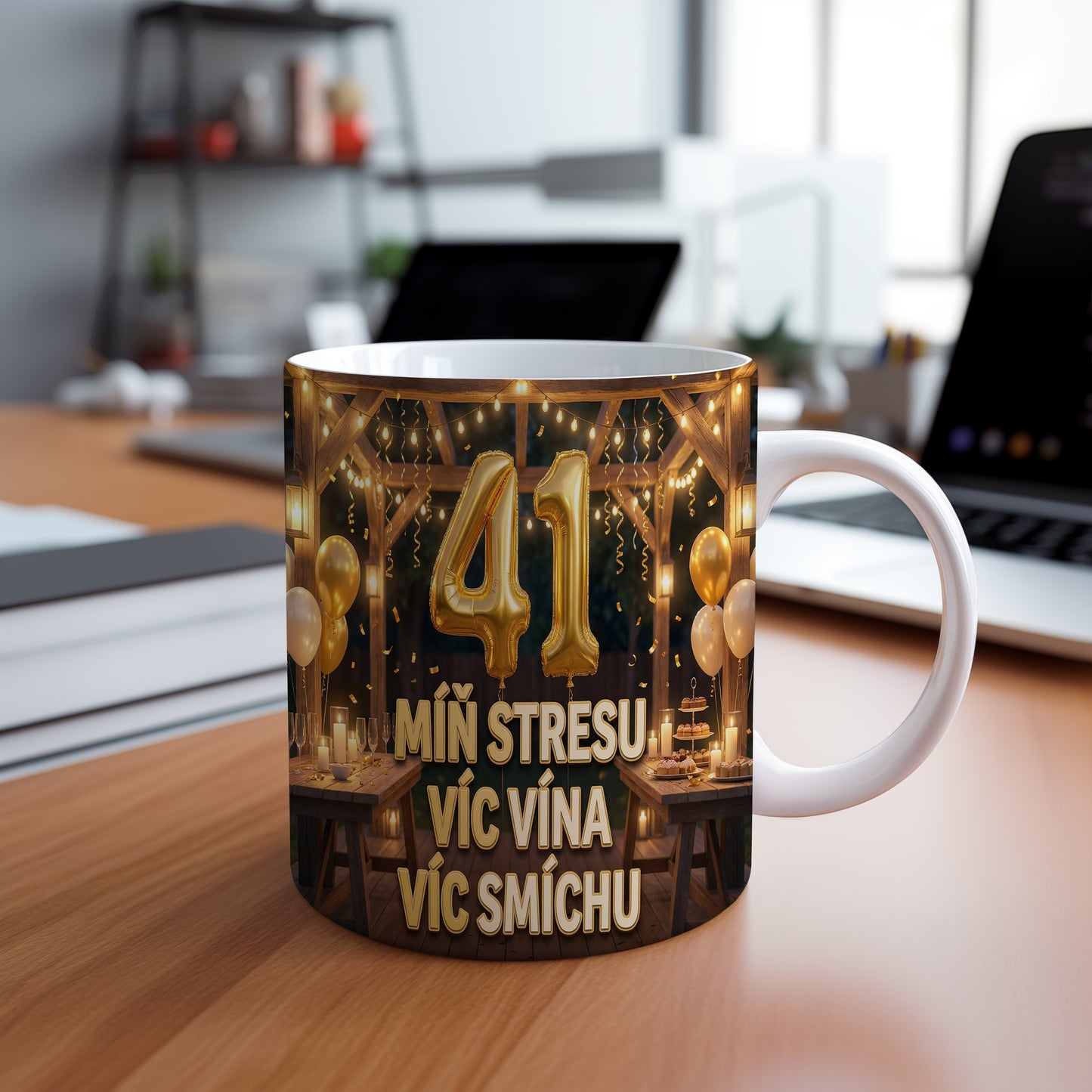 Narozeninový hrnek 41 let – MÍŇ STRESU VÍC VÍNA VÍC SMÍCHU