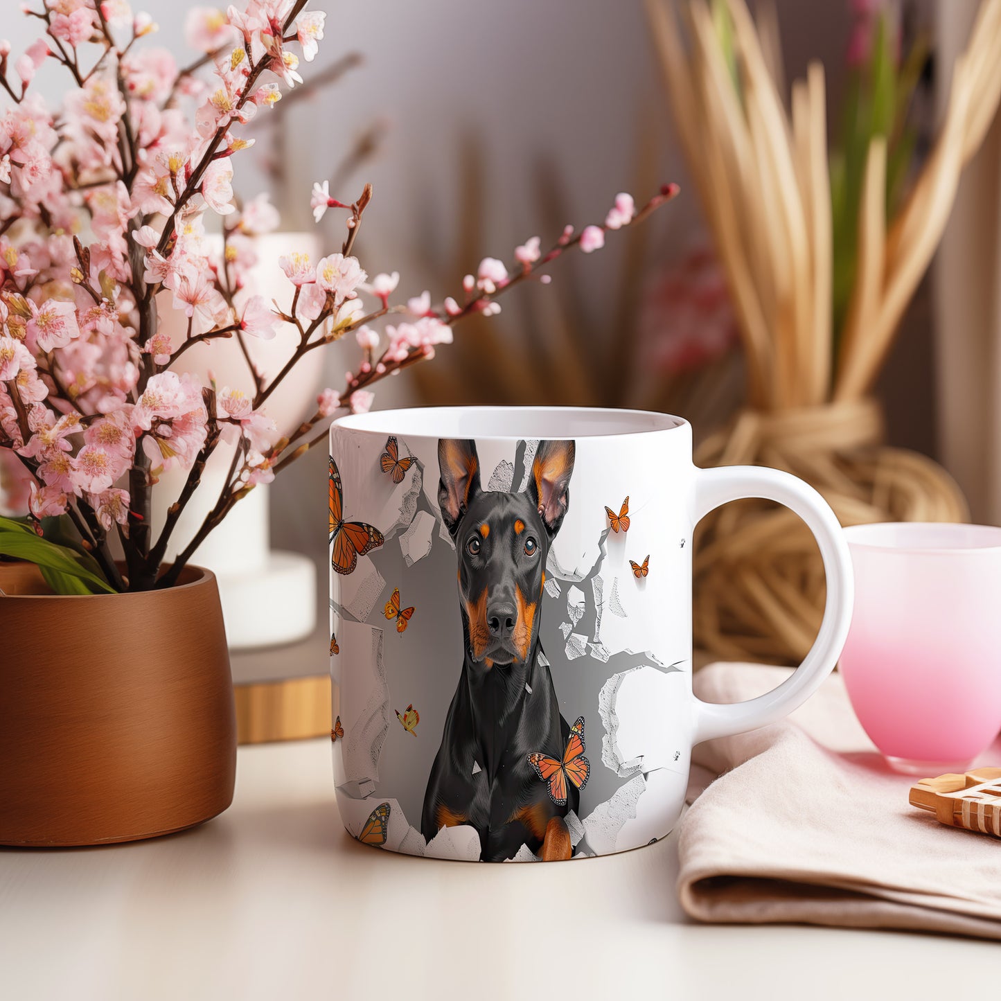 Hrnek s dobromyslným dobermanem