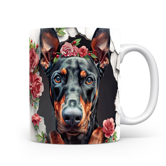 Hrnek s dobermanem a květinovým věncem