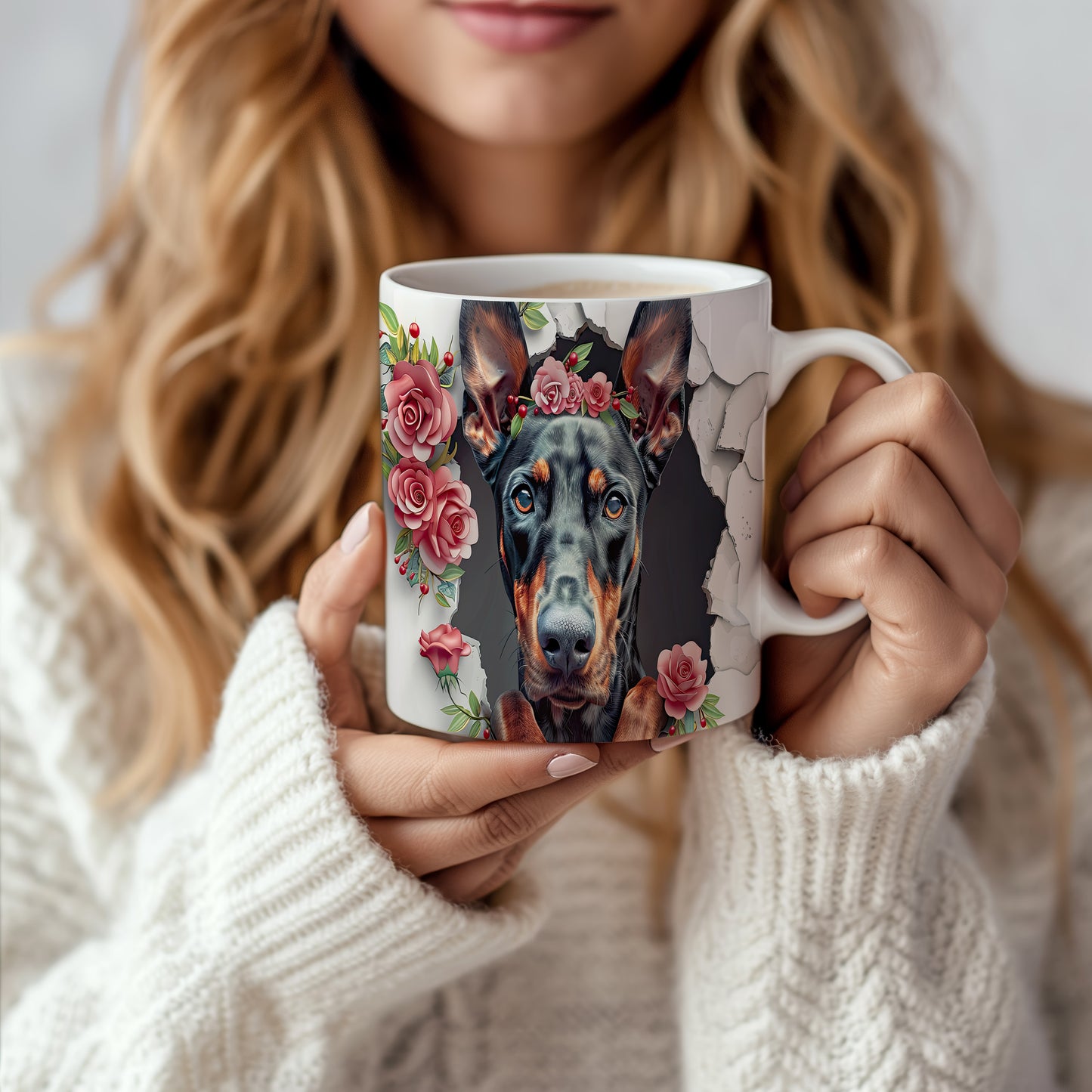 Hrnek s dobermanem a květinovým věncem
