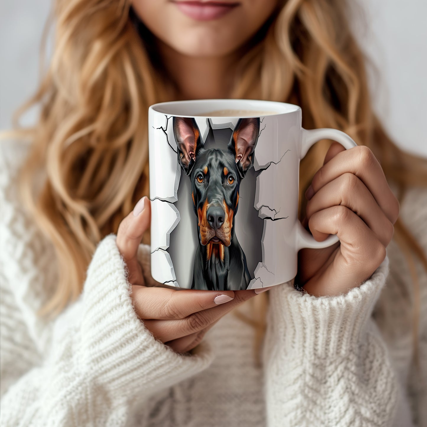 Hrnek s realistickým dobermanem