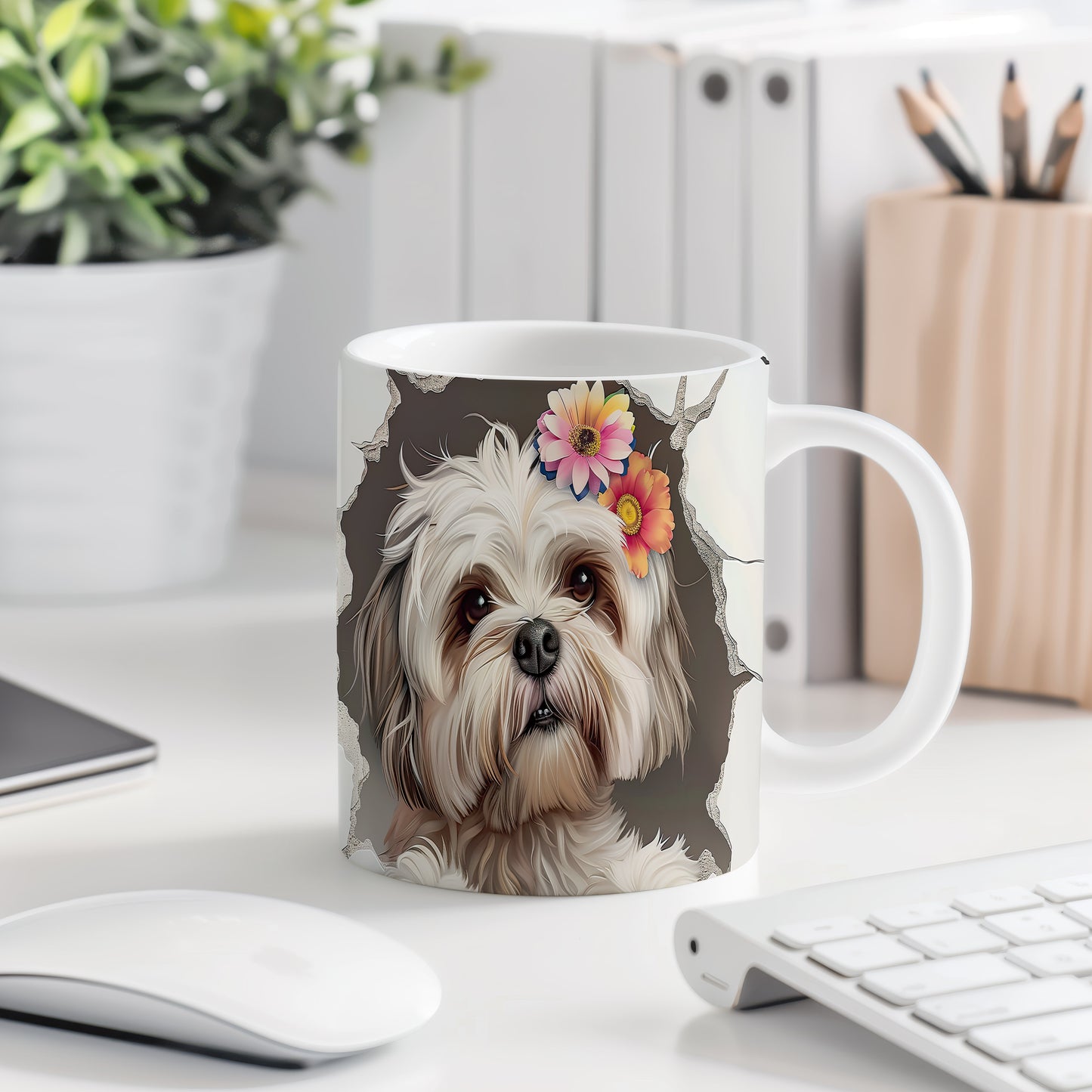 Hrnek se šťastným shihtzu a květy
