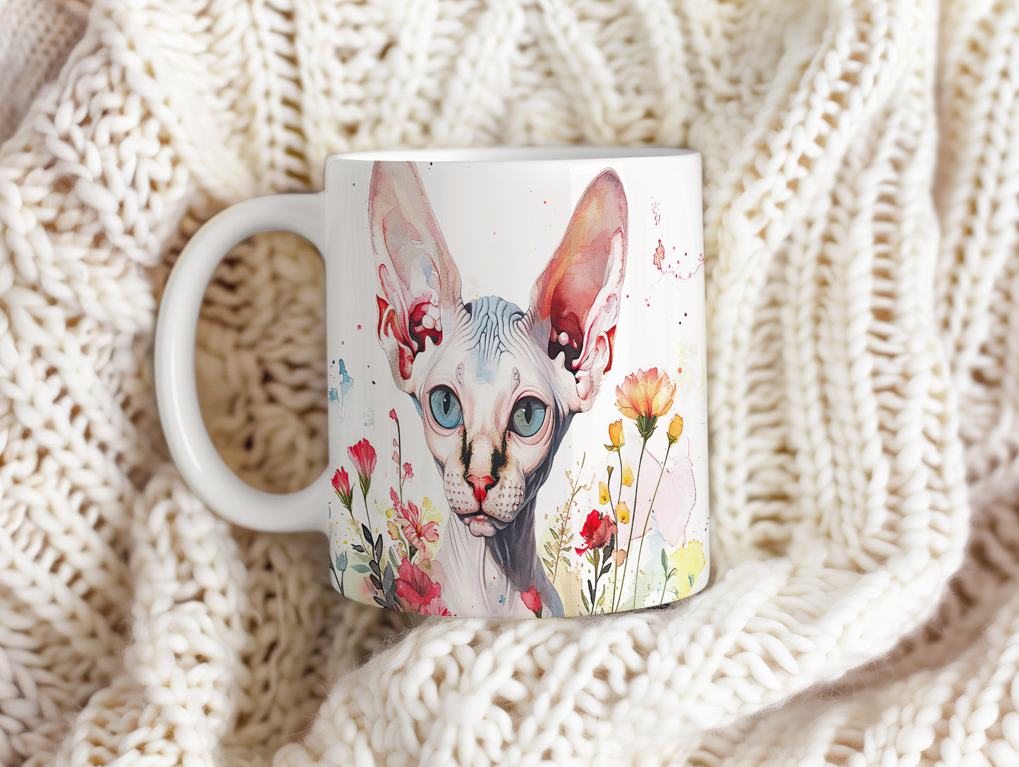 Hrnek se sphynxem a květinami