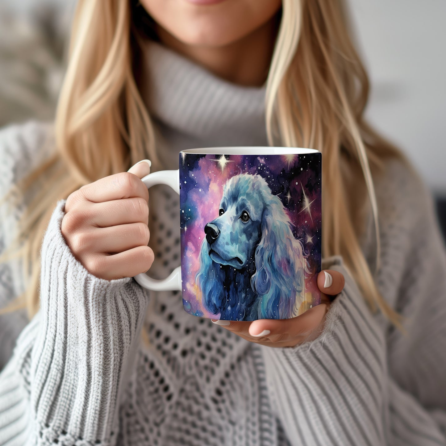 Hrnek s modrým pudlem a galaxií
