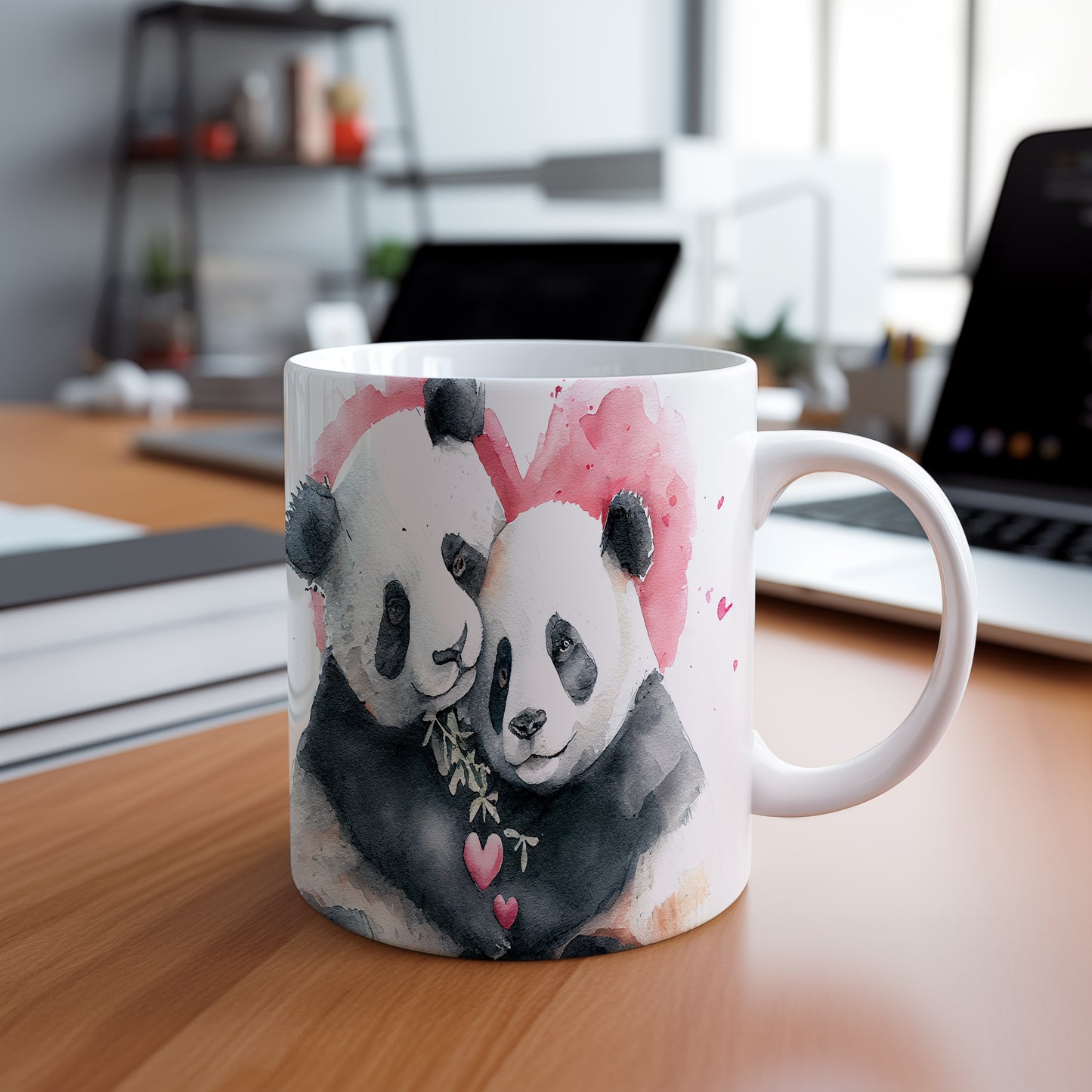 Hrnek s roztomilými pandami