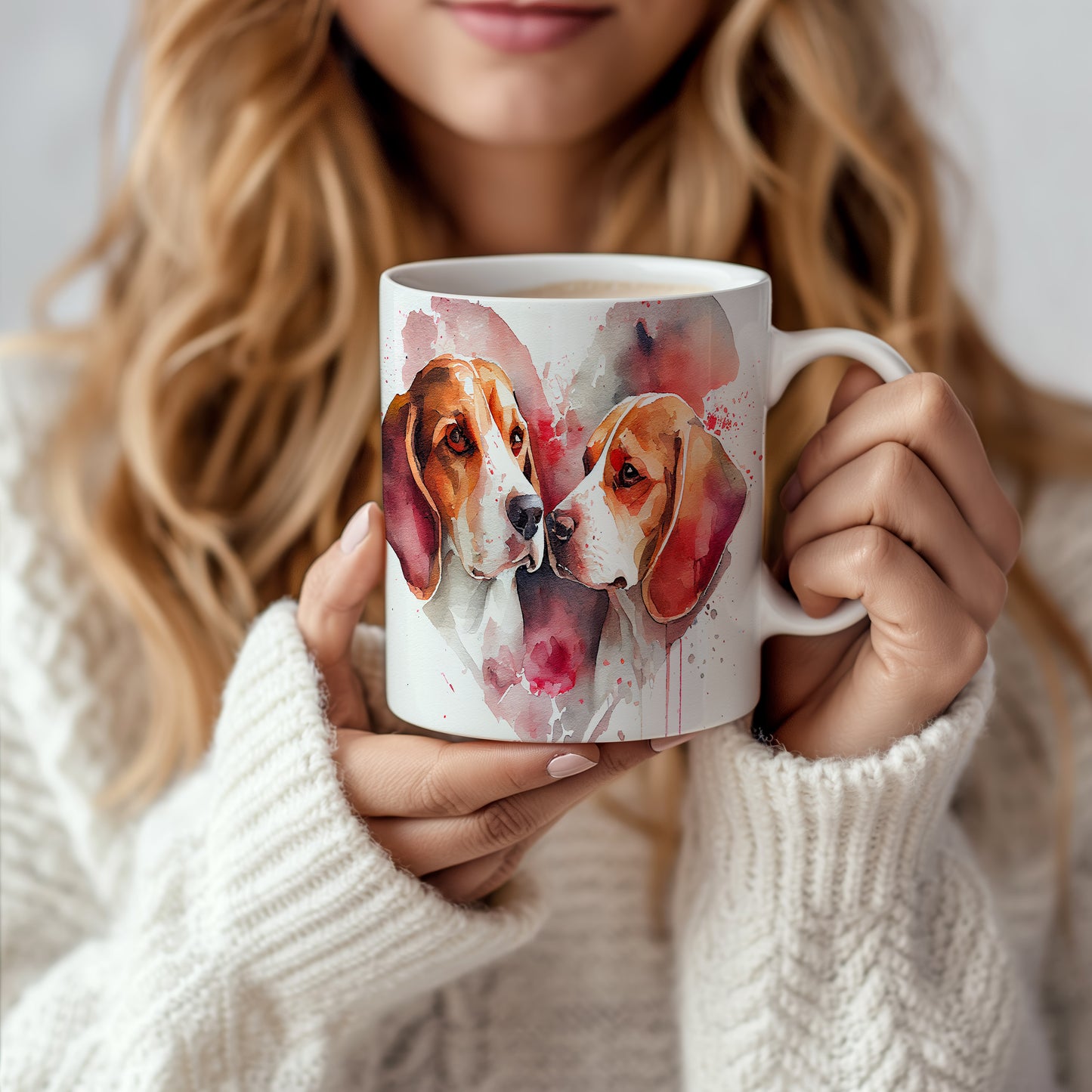 Hrnek s beaglemi v akvarelovém stylu