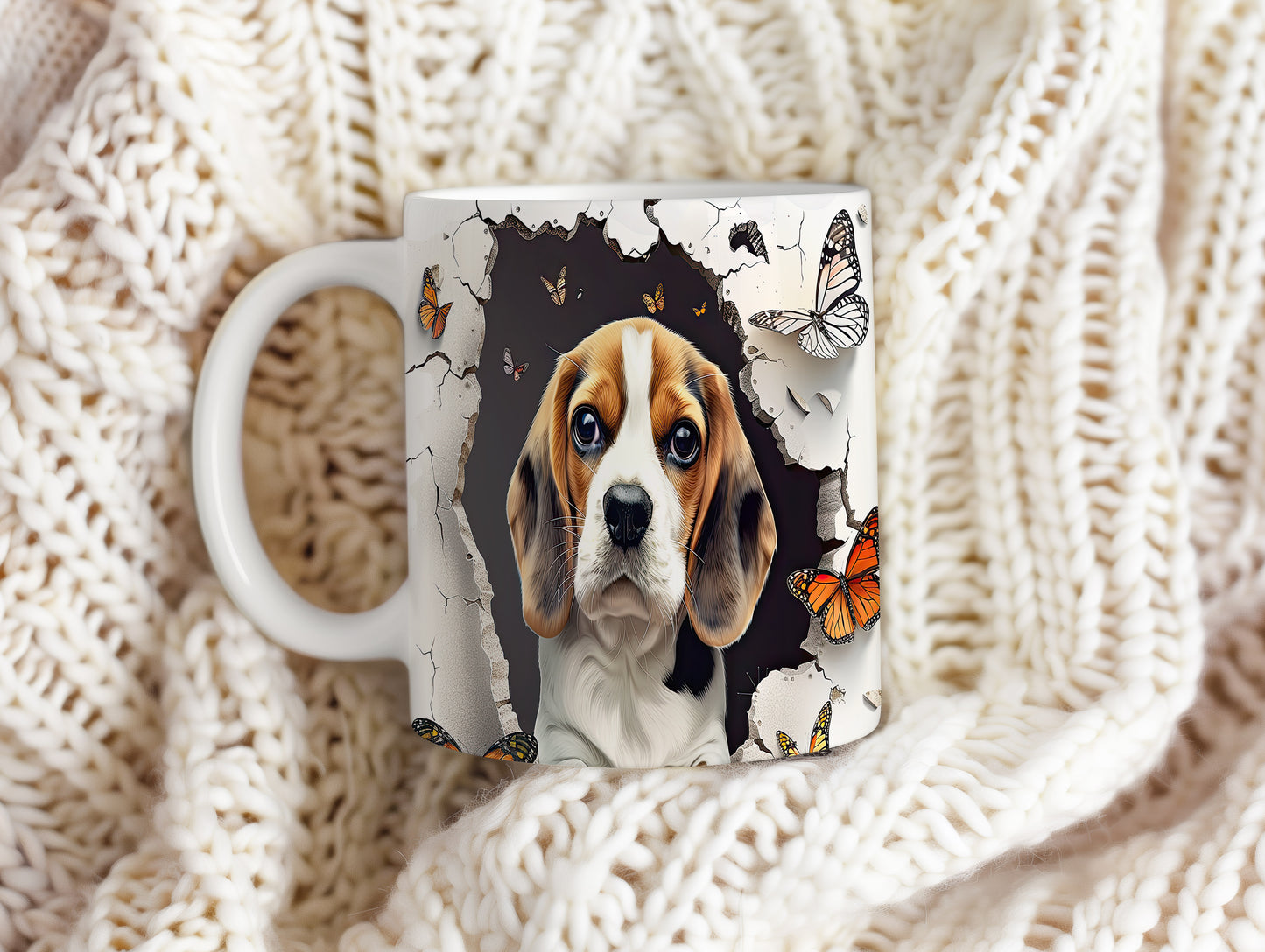 Hrnek s beagle psem a motýly