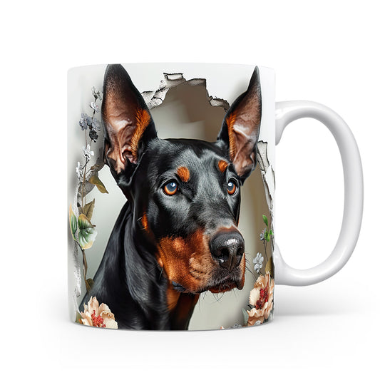Hrnek s dobermanem a květinami