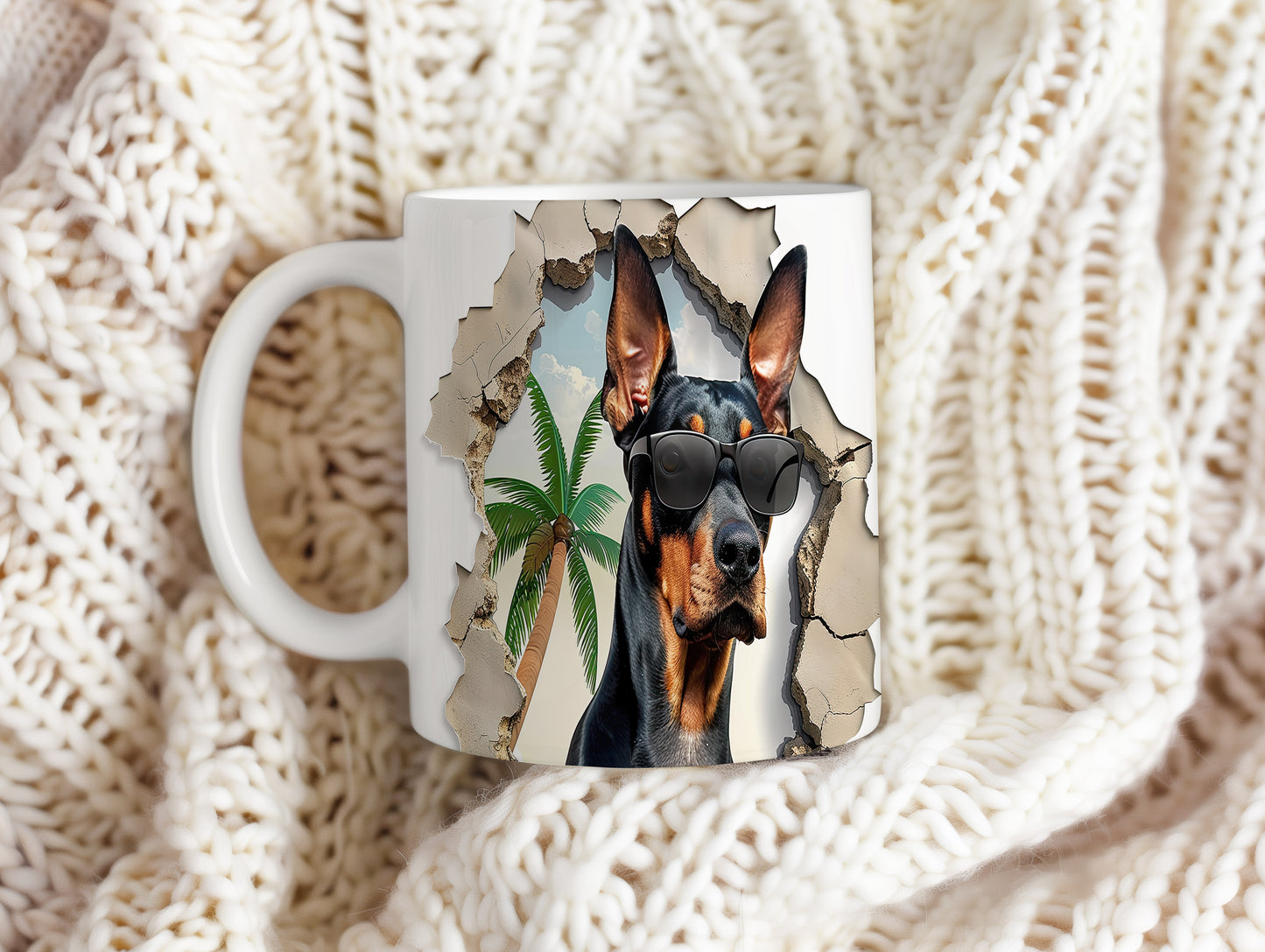 Hrnek s Dobermanem a slunečnými palmami