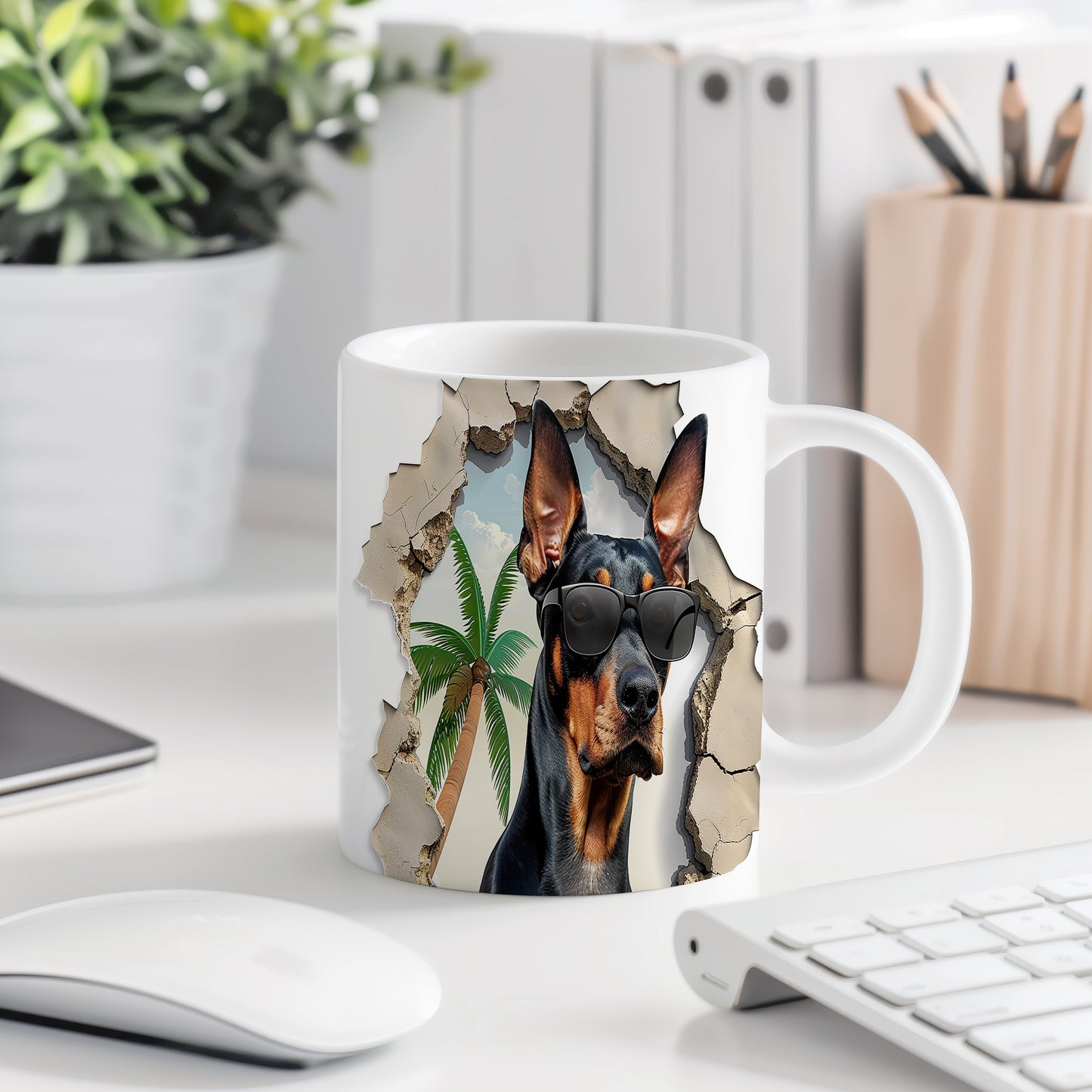 Hrnek s Dobermanem a slunečnými palmami