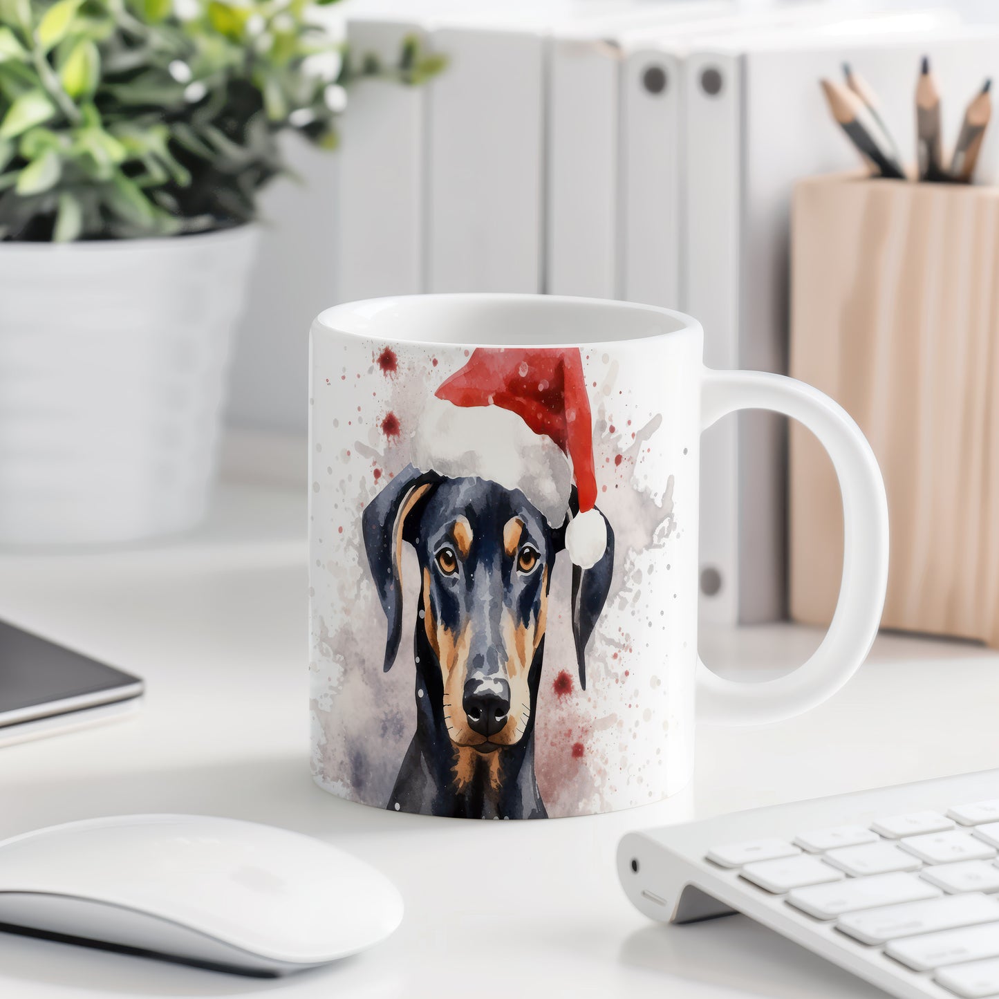 Hrnek s roztomilým dobermannem – černobílým motivem