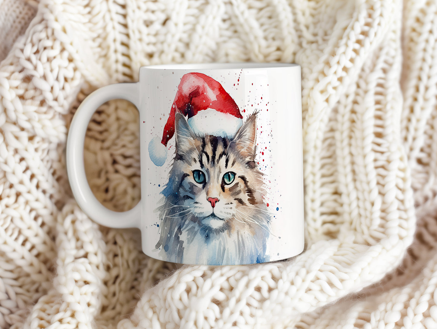 Hrnek s kočkou v čepici Santa – výrazným designem