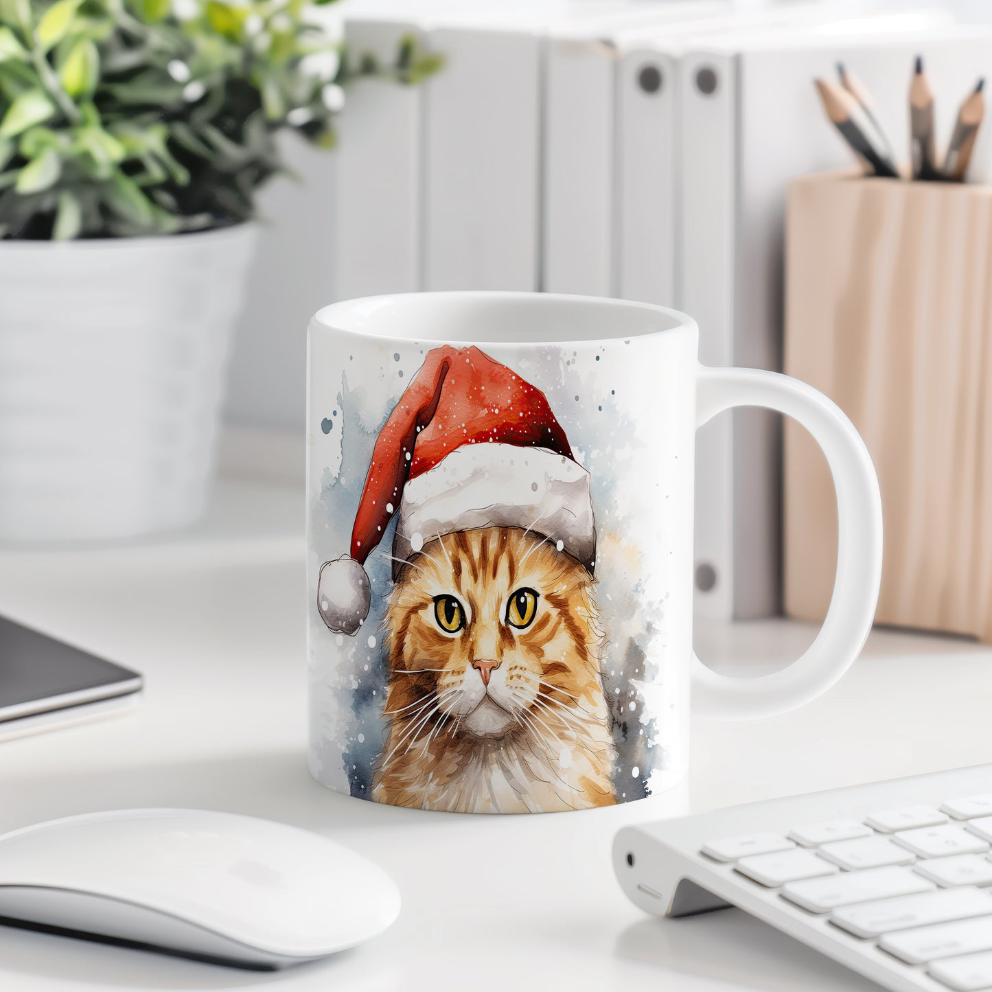 Hrnek s kočkou v čepici Santa Claus – modrými detaily