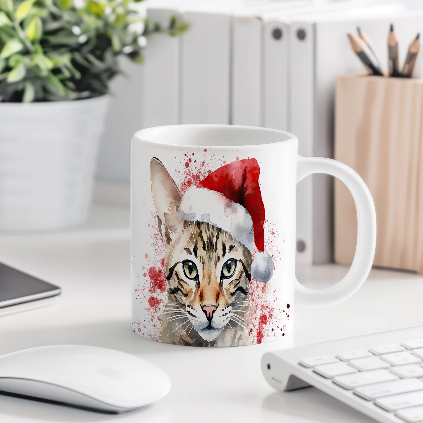 Hrnek s kočkou v čepici Santa – stylovým zpracováním