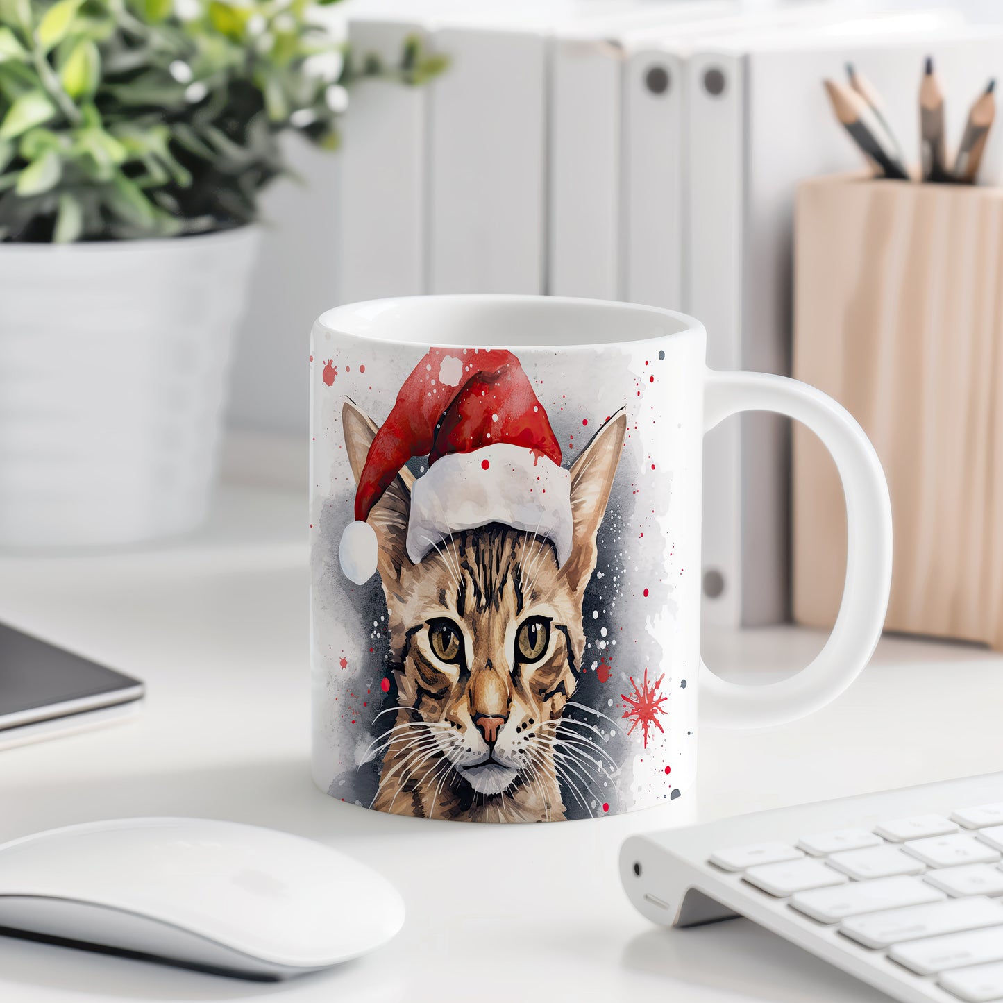 Hrnek s kočkou v čepici Santa – dárkovým tipem
