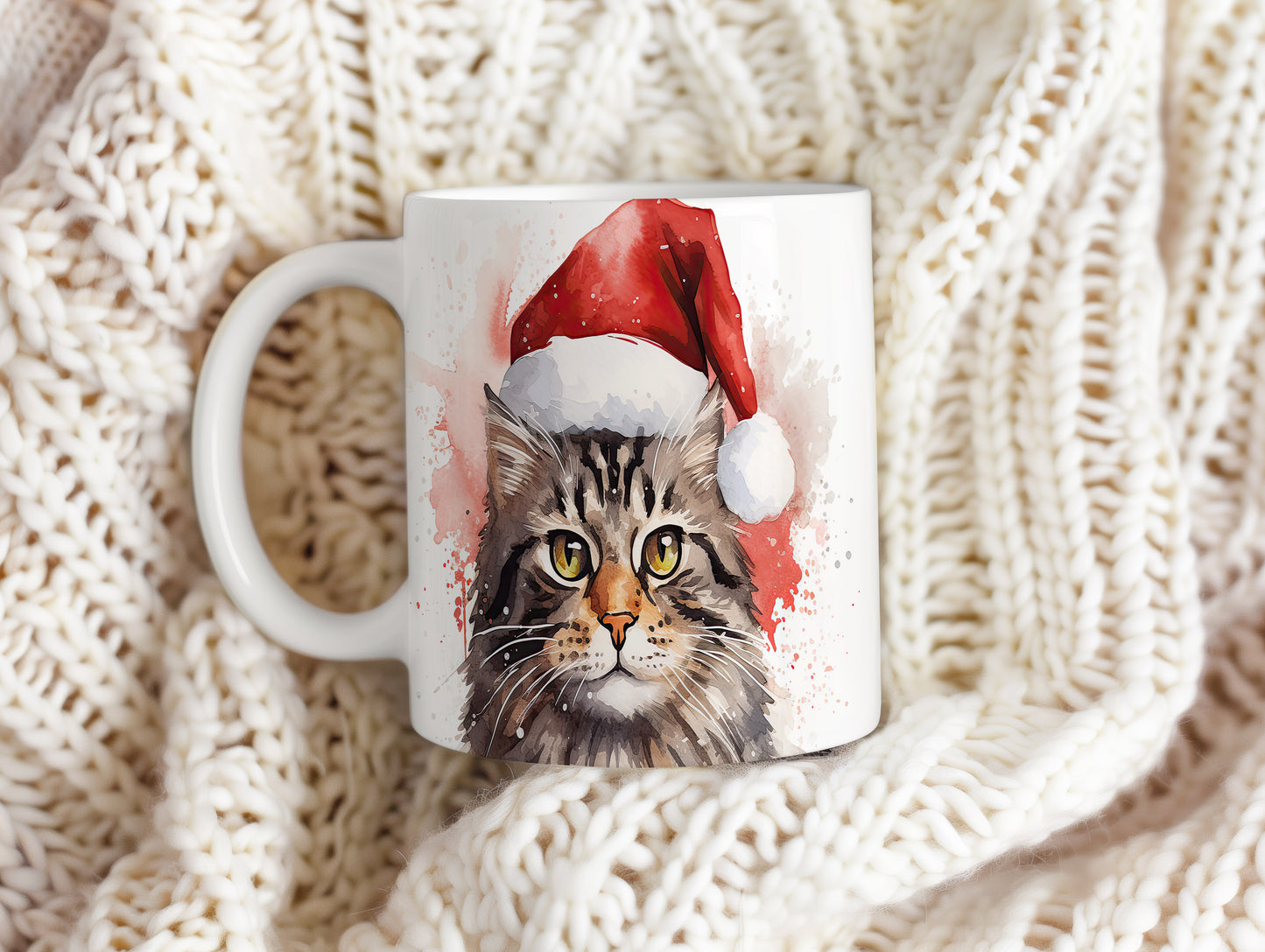 Hrnek s kočkou v Santa klobouku – výrazným designem