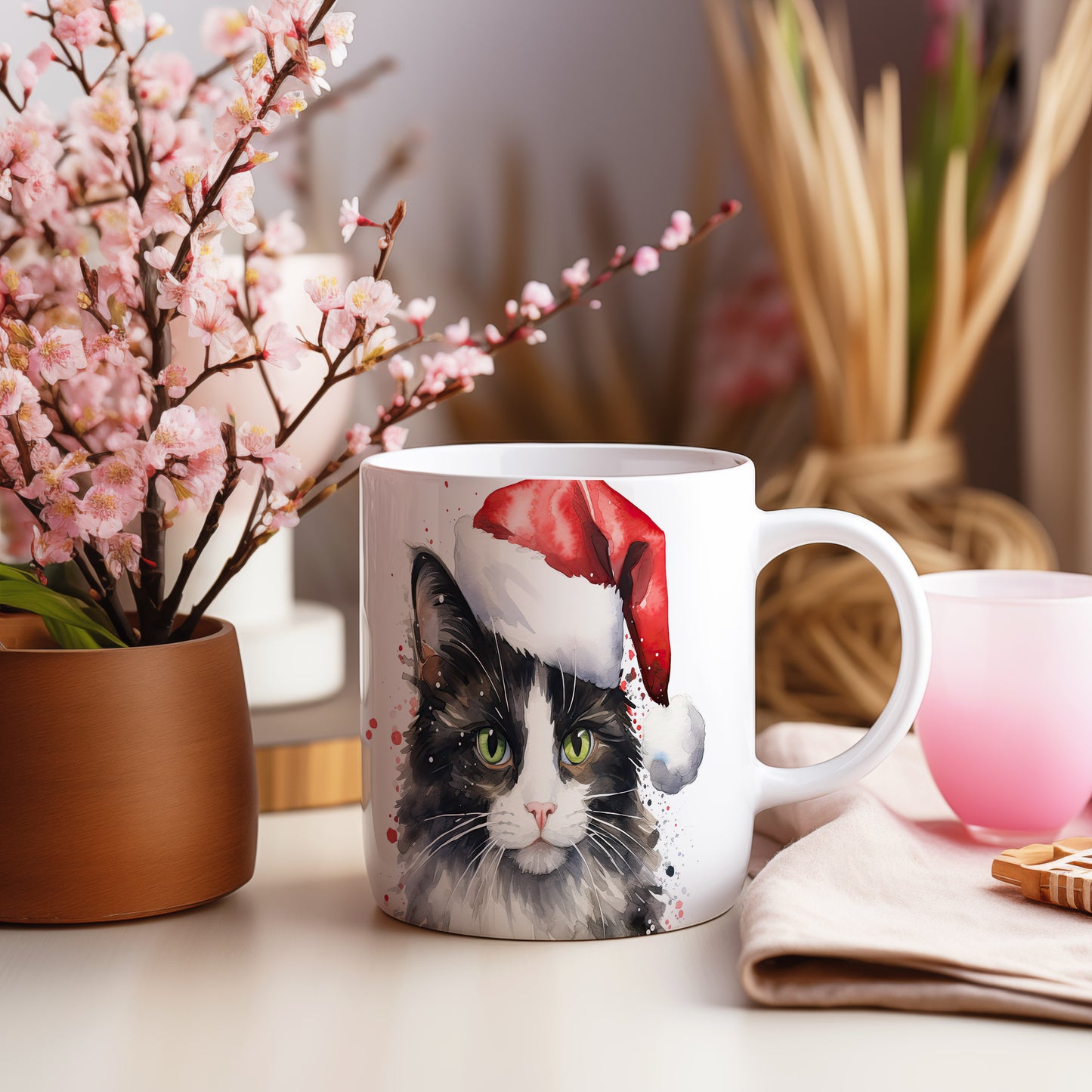 Hrnek se sovičkou v čepici Santa