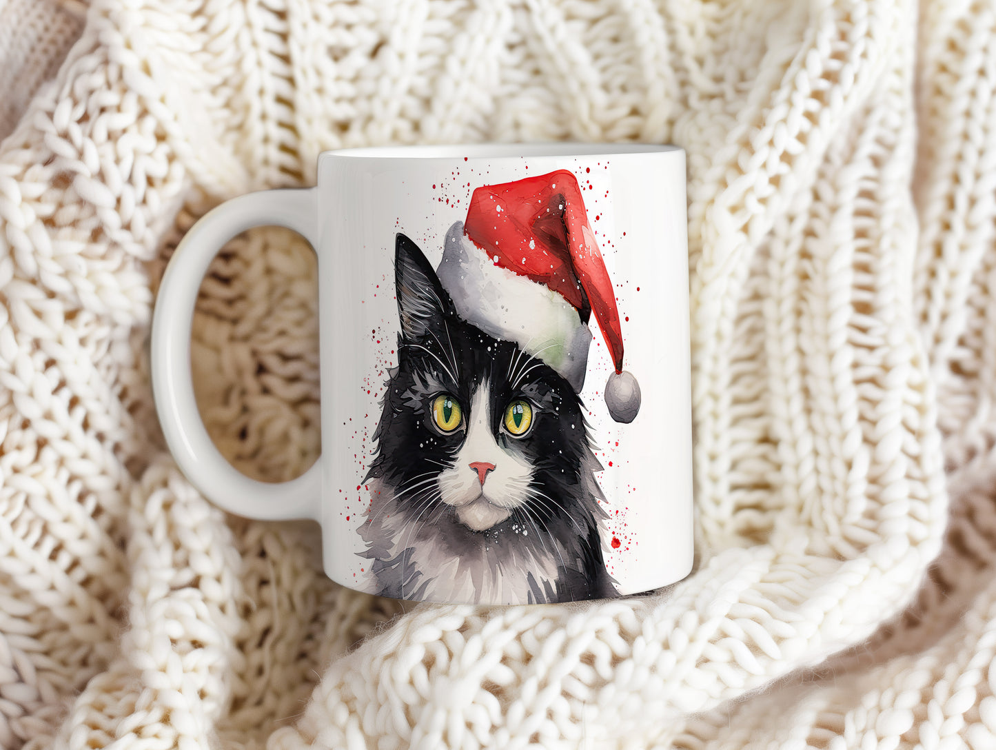 Hrnek s kočkou v Santa klobouku – jemnými detaily