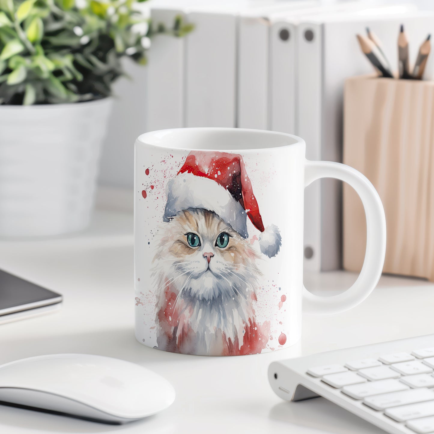 Hrnek s kočkou v Santa klobouku – kontrastním vzhledem