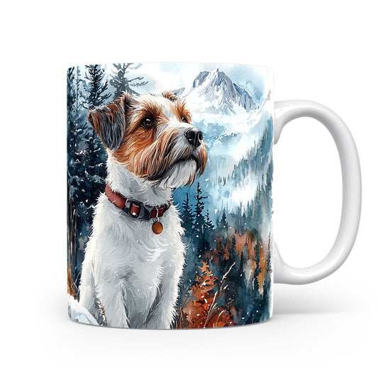 Hrnek s Jack russell teriérem v horské krajině