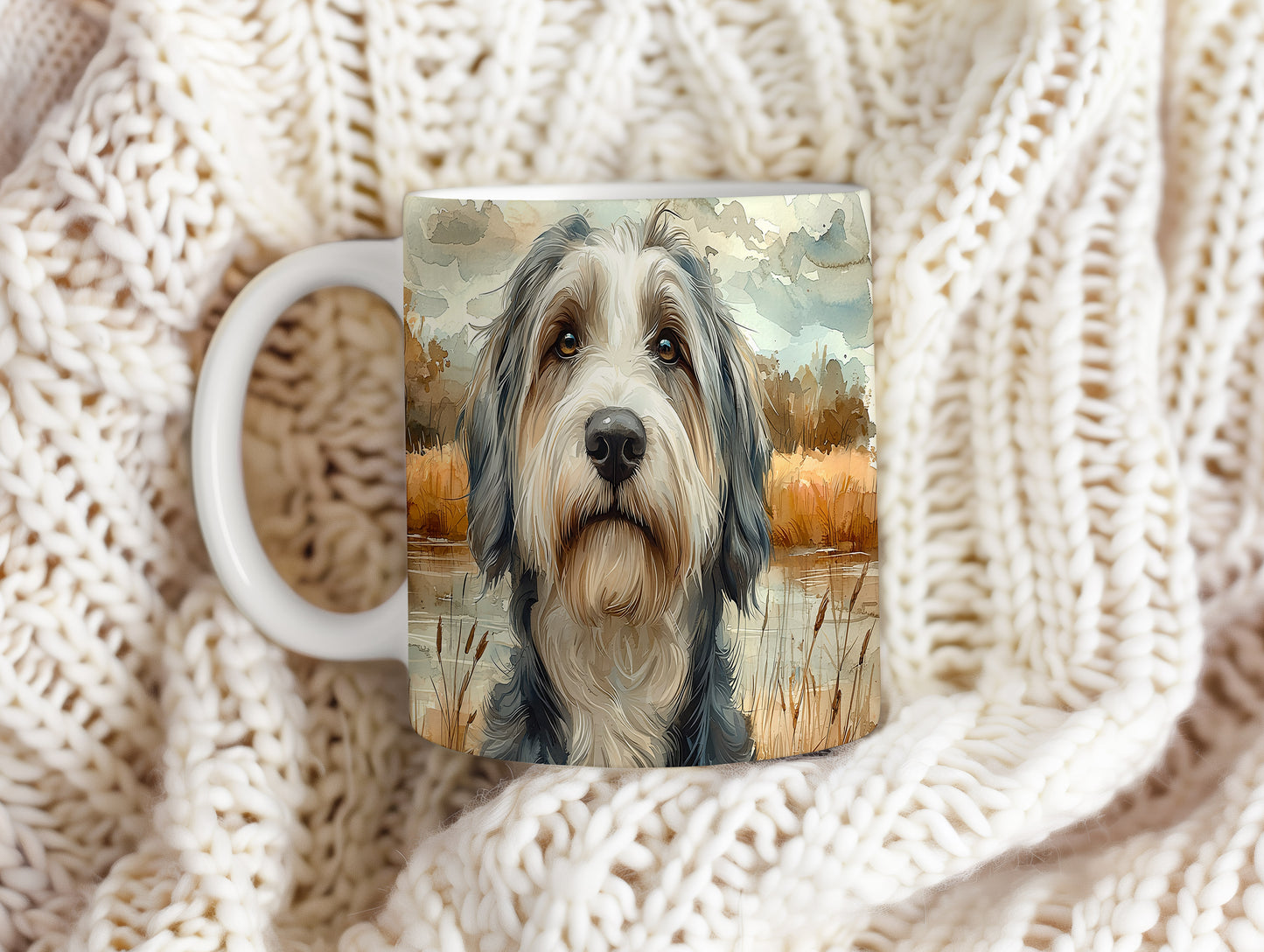 Hrnek s portrétem bearded collie v přírodě