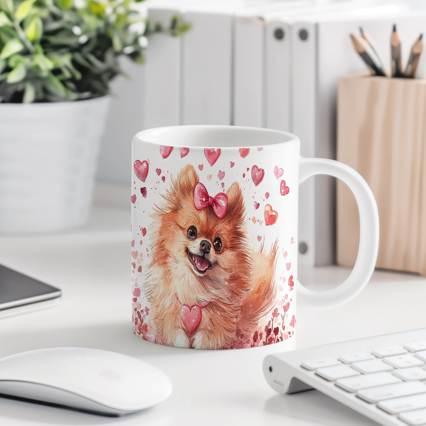 Hrnek s veselým pomeranianem a srdíčky v růžových tónech