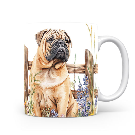 Hrnek se Shar Pei u plotu