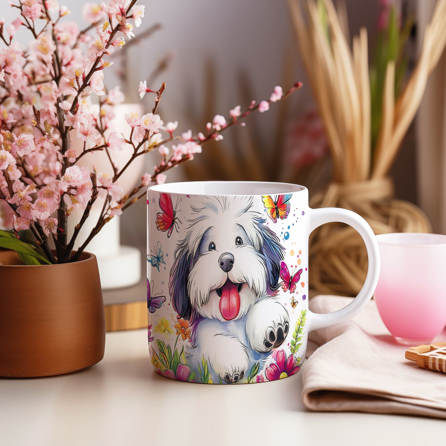 Hrnek s veselým pejskem Lhasa Apso a květinami v růžových tónech