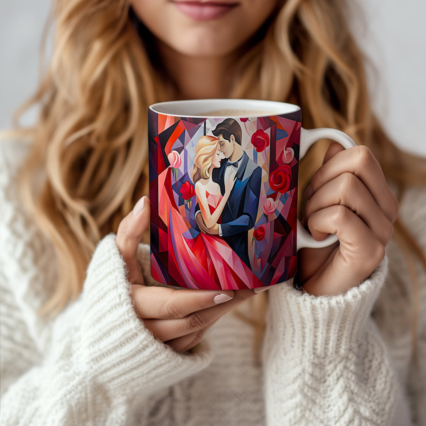 Hrnek s romantickým motivem dvojice a růžemi