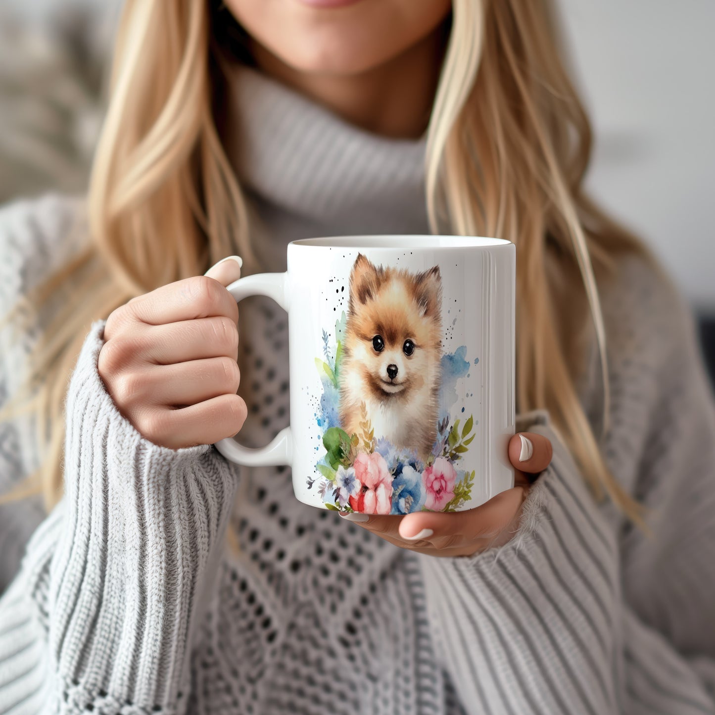 Hrnek s roztomilým pomeranianem a květinovým vzorem