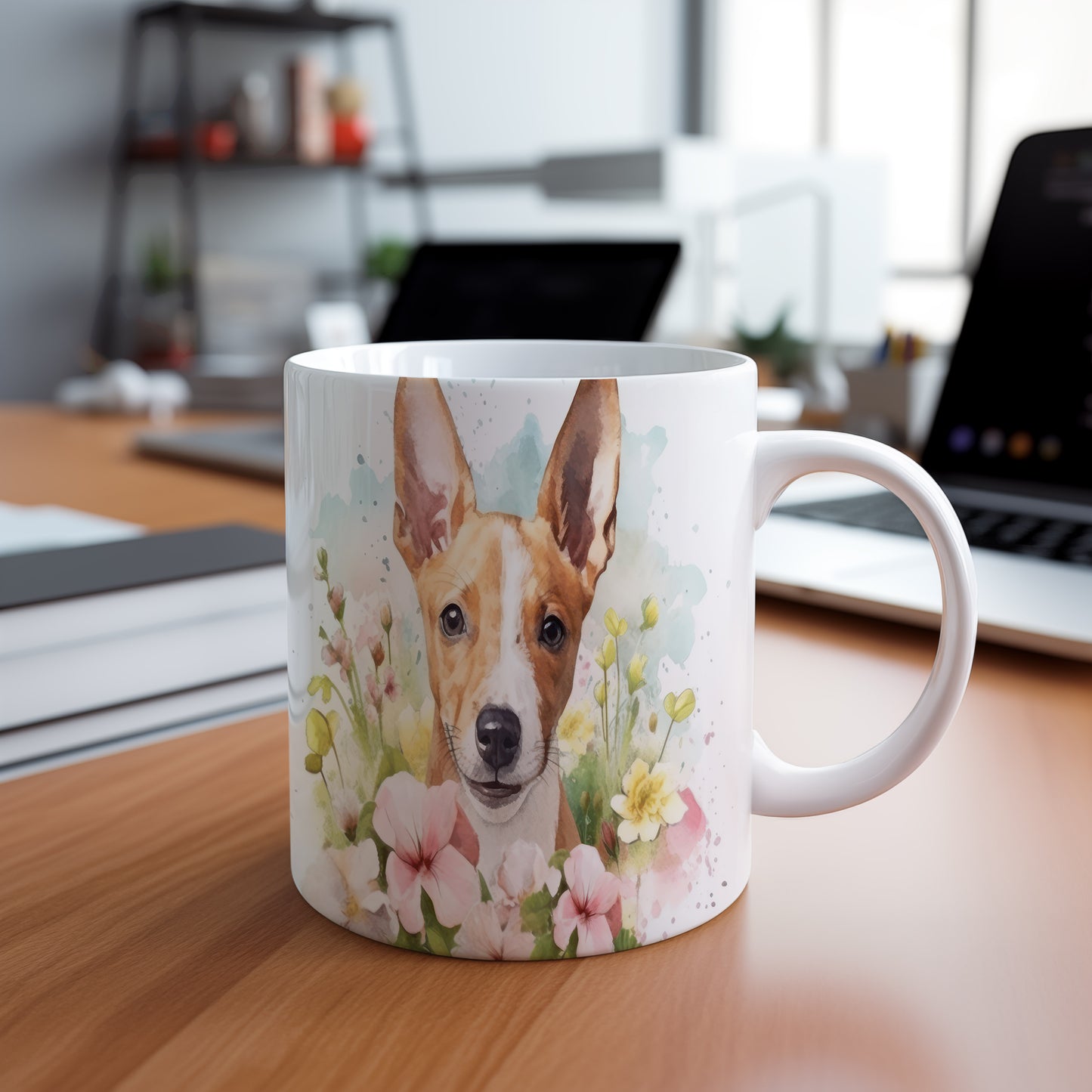 Hrnek s obrázkem basenji v květinovém motivu