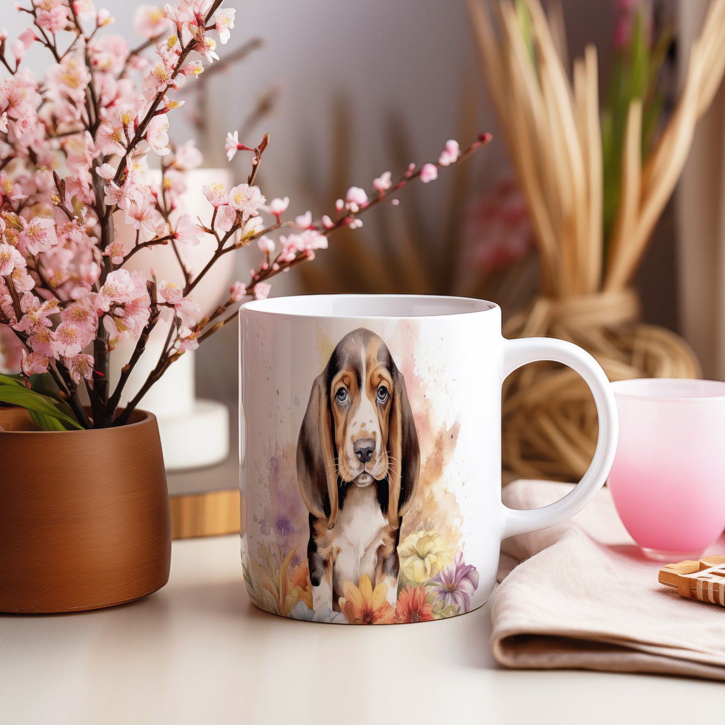 Hrnek s potiskem beagle štěněte a květin